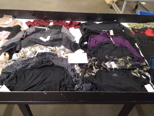 LUXURY MIXED BRANDS | Women's Assorted Apparel | BRANDED BOX | Shelf-Pulls/Returns | 25 Pieces | Small Box #AK-12