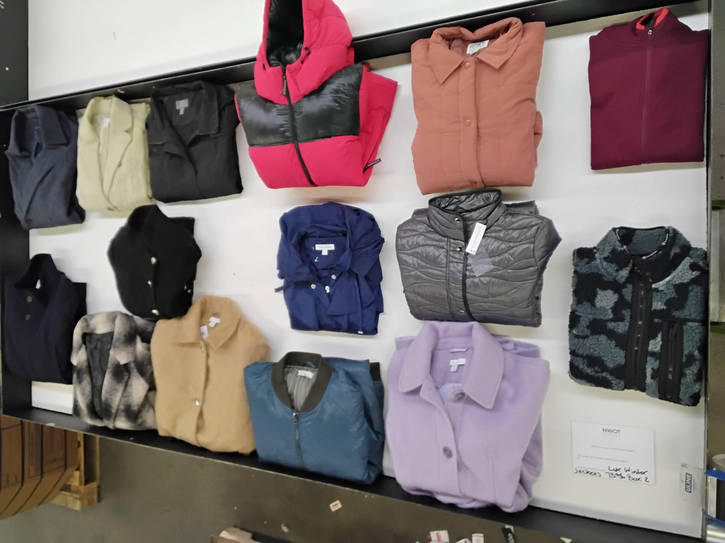 Luxury Fashion Retailer | Winter Jackets & Coats | $75+ MSRP | Shelf-Pulls/Returns | 15 Pieces | Small Box #2