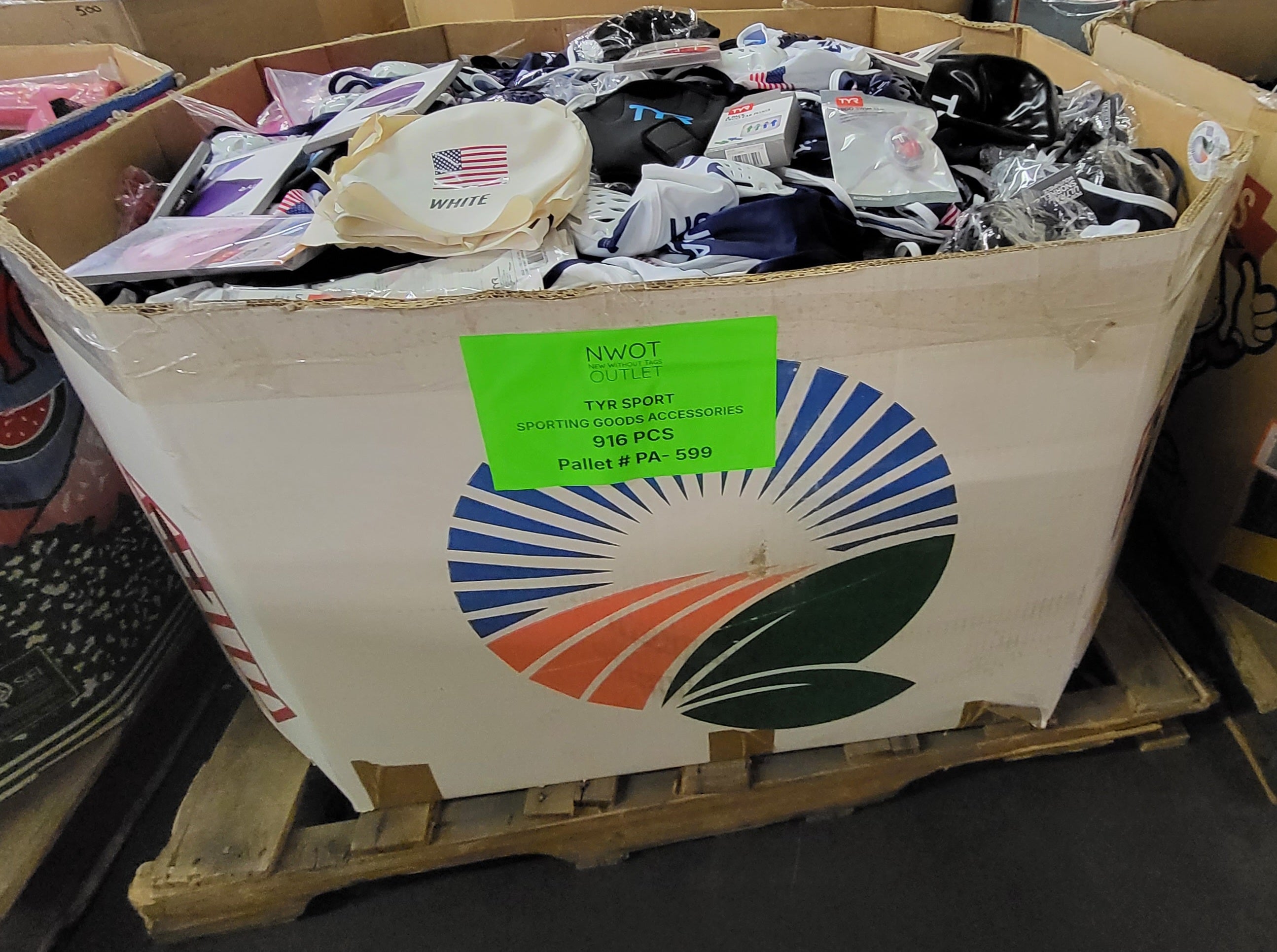TYR | Assorted Men's, Women's, Kid's Accessories | NWOT | 916 Pieces | Pallet #PA-599