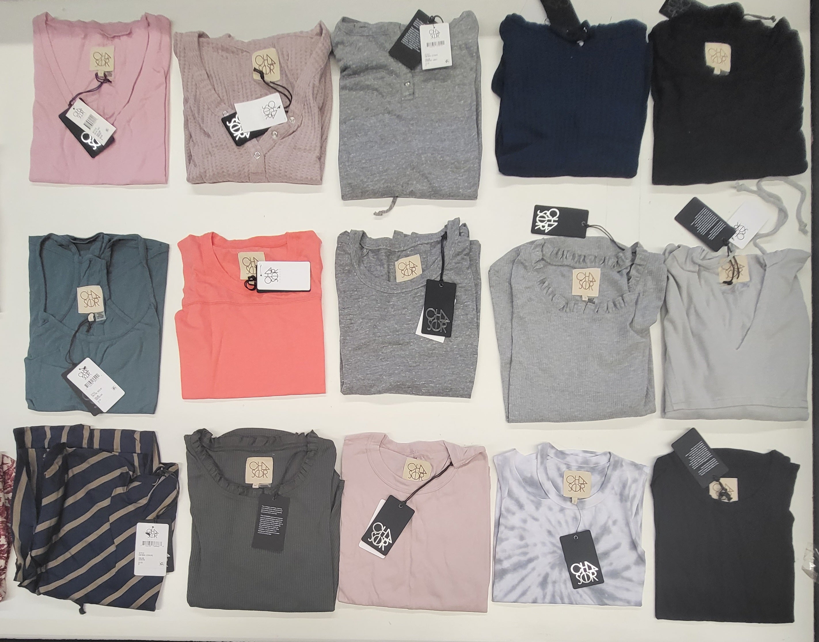 Chaser women's assorted | Assorted Women's Apparel | NWT | 25 Pieces | Small Box #Sma-540