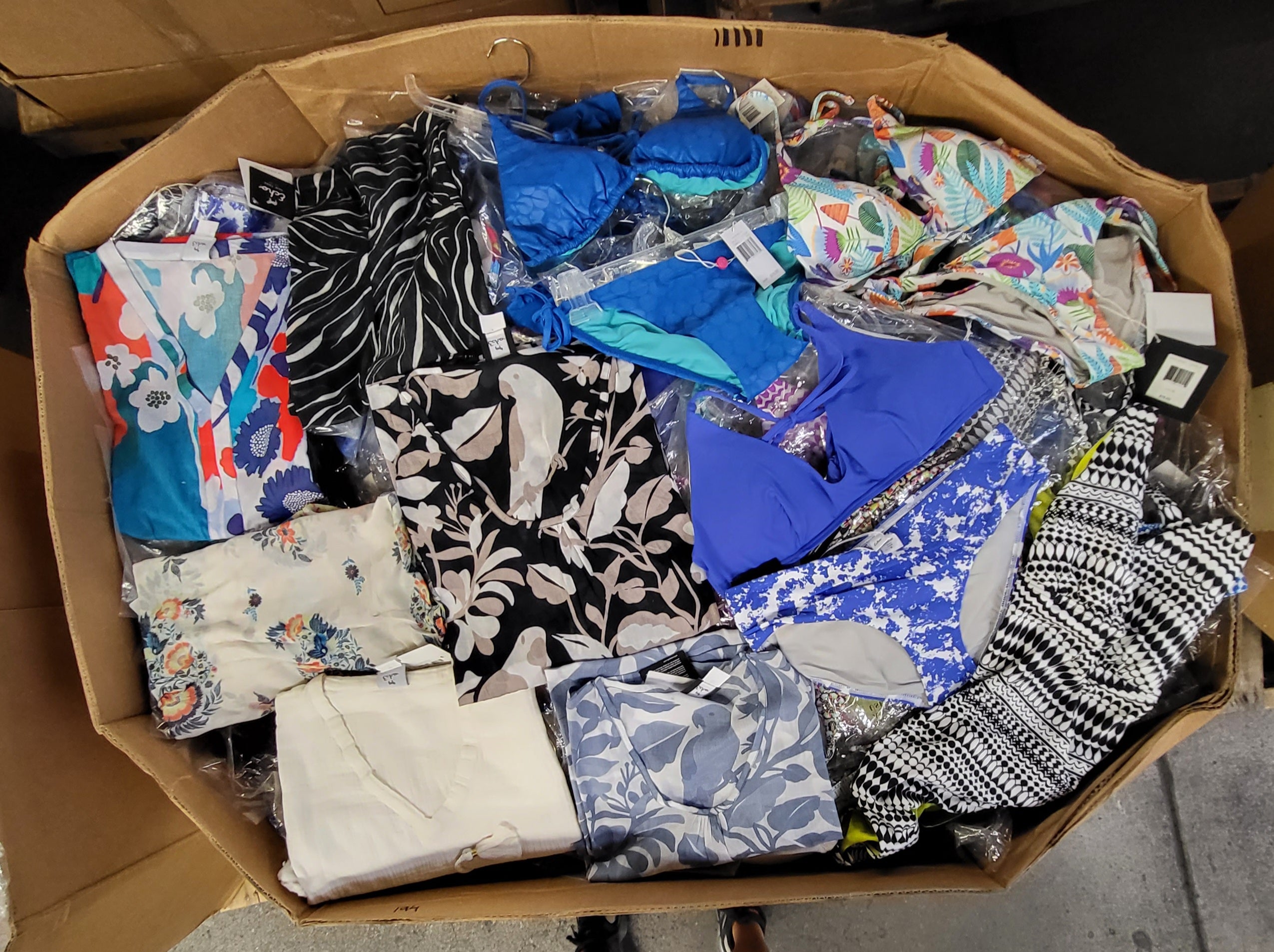 Echo New York Women's Cover-Ups & Swimwear | Assorted Women's Apparel | NWT | 500 Pieces | Pallet #PA-607