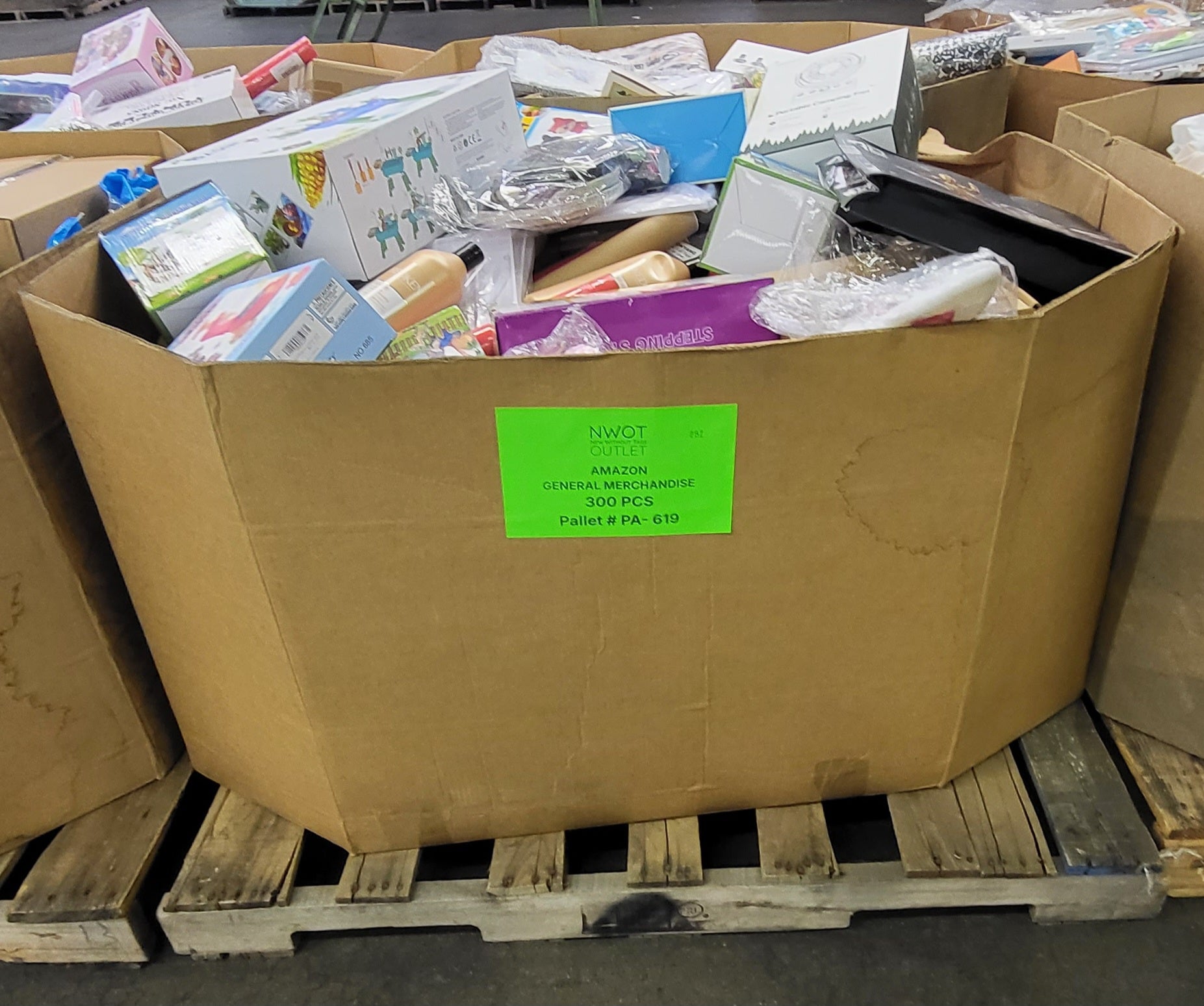 Amazon General Merchandise | Assorted Men's, Women's, Kid's General Merchandise | Returns | 300 Pieces | Pallet #PA-619
