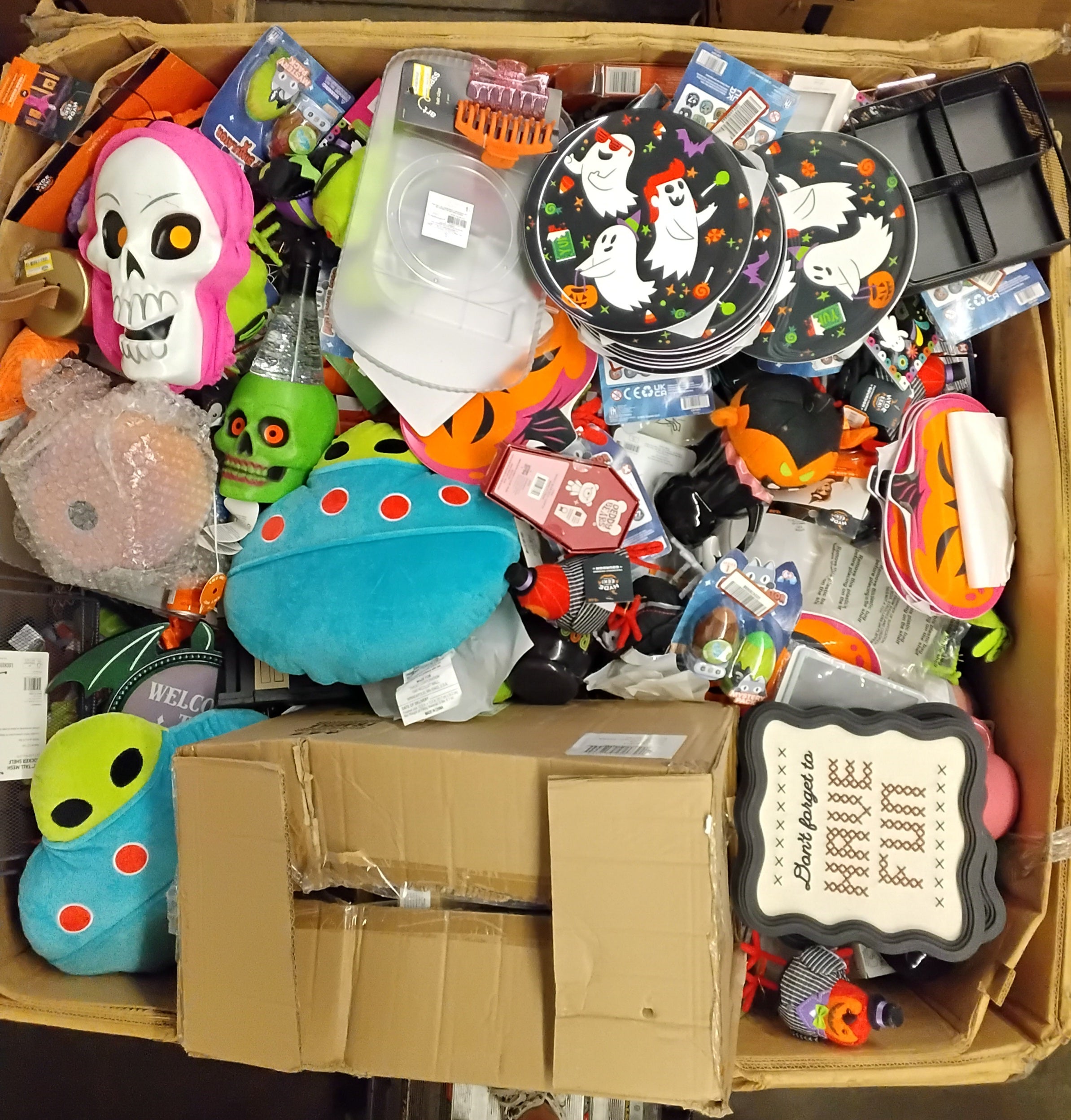 TARGET GENERAL MERCHANDISE | Assorted Men's, Women's & Kid's Accessories, General Merchandise | Returns | 2 Pallets | Pallet #PA-655