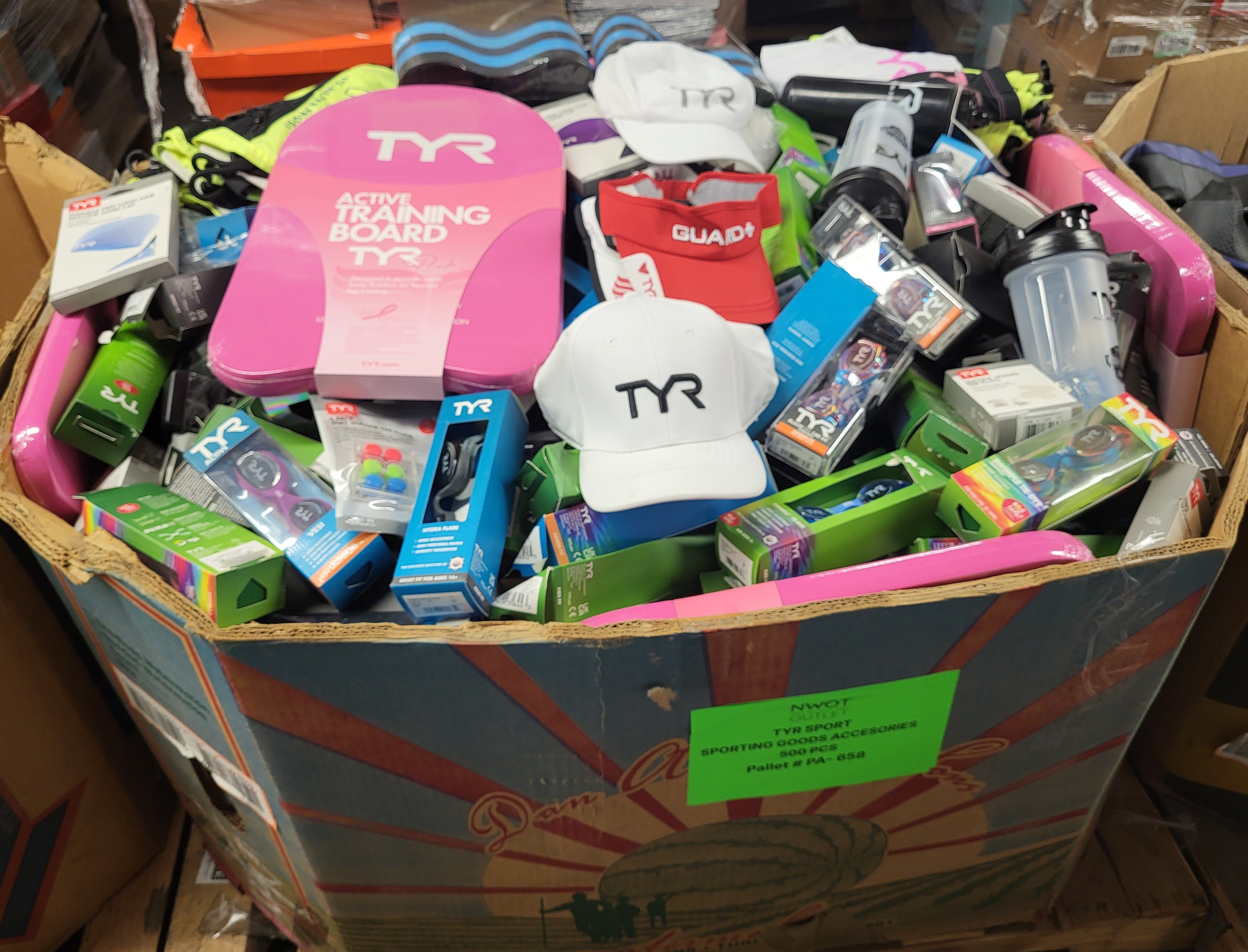 TYR SPORT SPORTING GOODS ACCESSORIES | Assorted Men's, Women's Accessories | NWT | 500 Pieces | Pallet #PA-658
