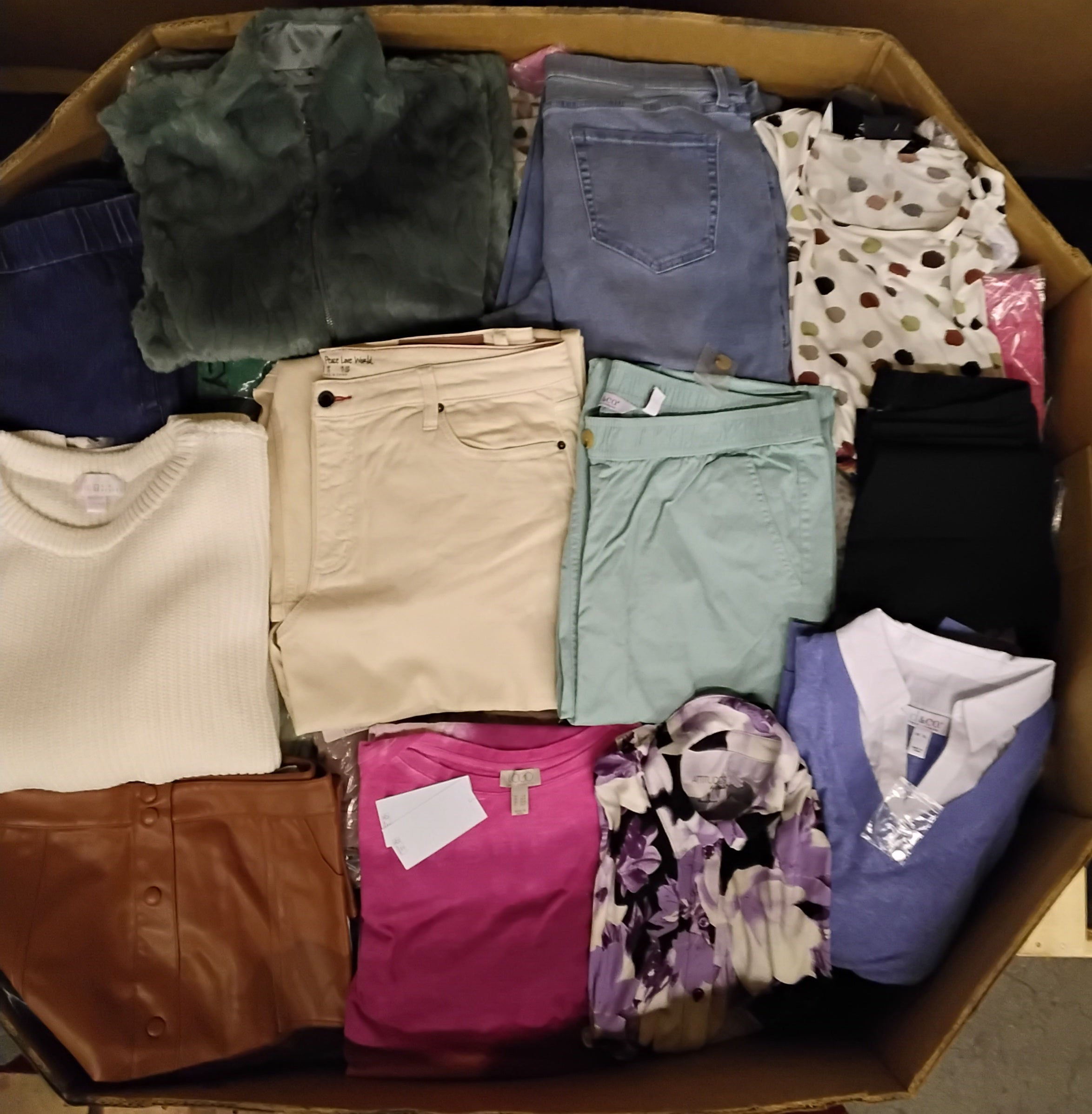 QVC MIXED WOMEN'S APPAREL BRANDS | Assorted Women's Apparel | NWT | 300 (38 pallets) Pieces | Pallet #PA-669