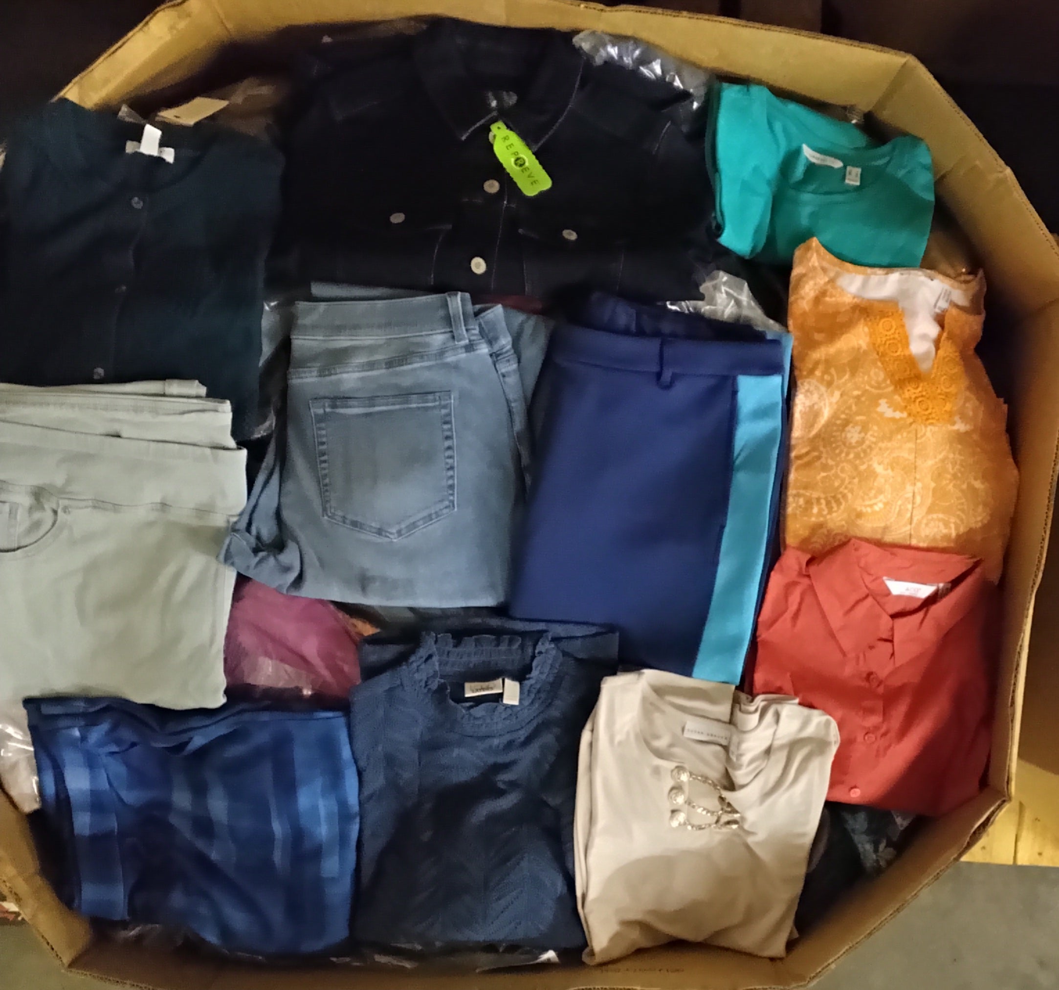 QVC MIXED WOMEN'S APPAREL BRANDS | Assorted Women's Apparel | NWT | 300 (38 pallets) Pieces | Pallet #PA-669