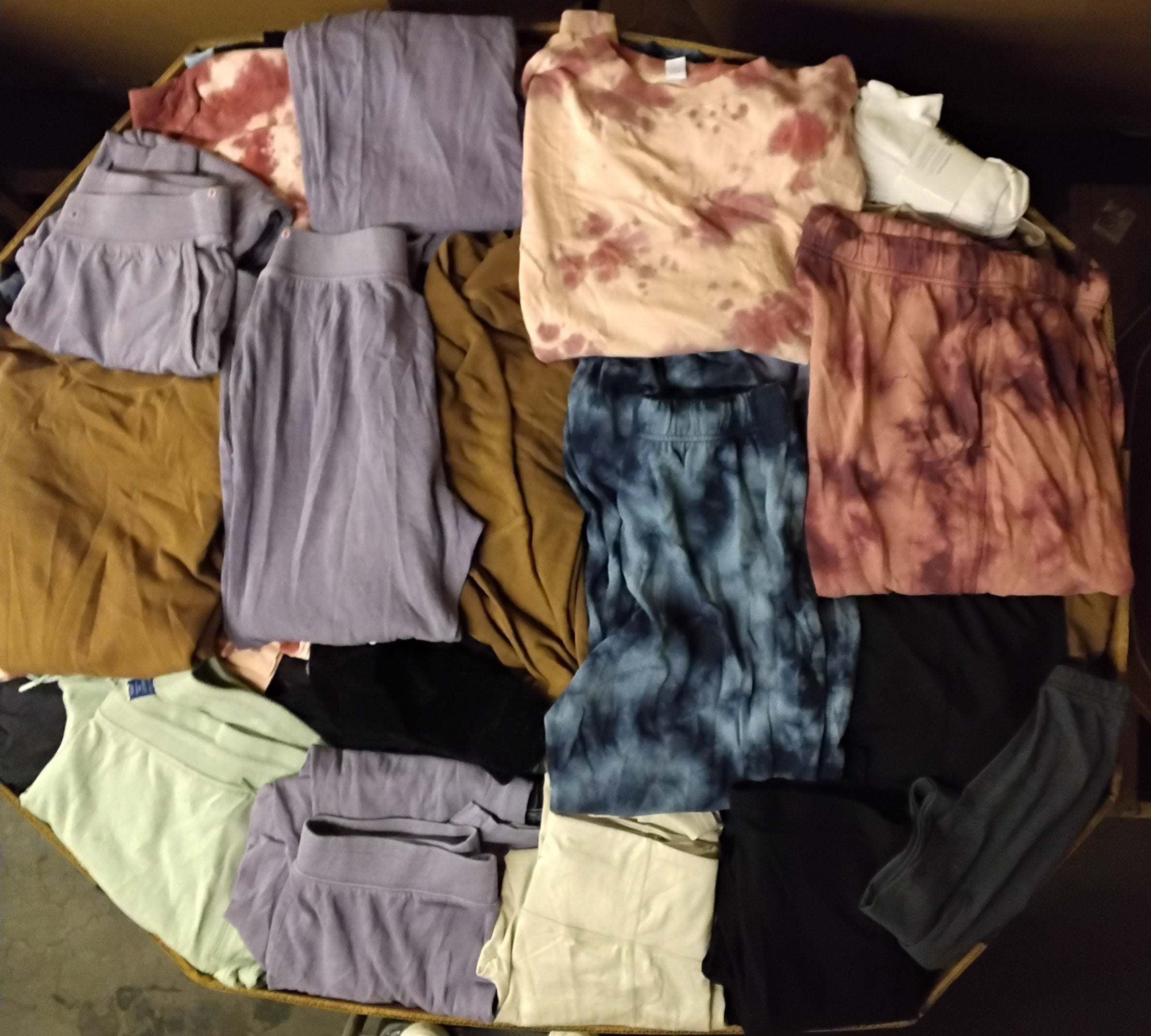 OLD NAVY | Assorted Women's Apparel | NWOT | 600 Pieces | Pallet #PA-676