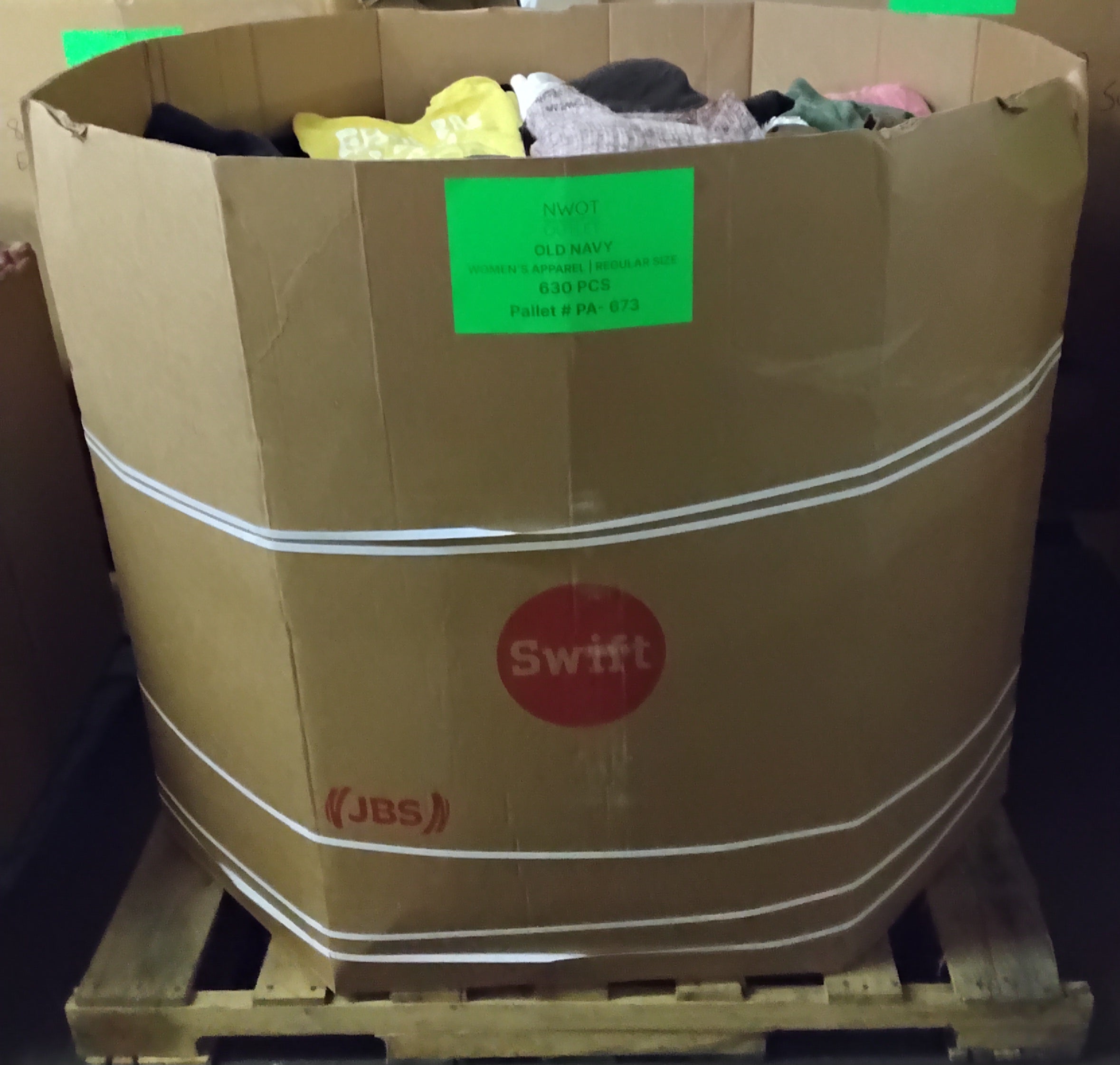 OLD NAVY | Assorted Women's Apparel | NWOT | 630 Pieces | Pallet #PA-673