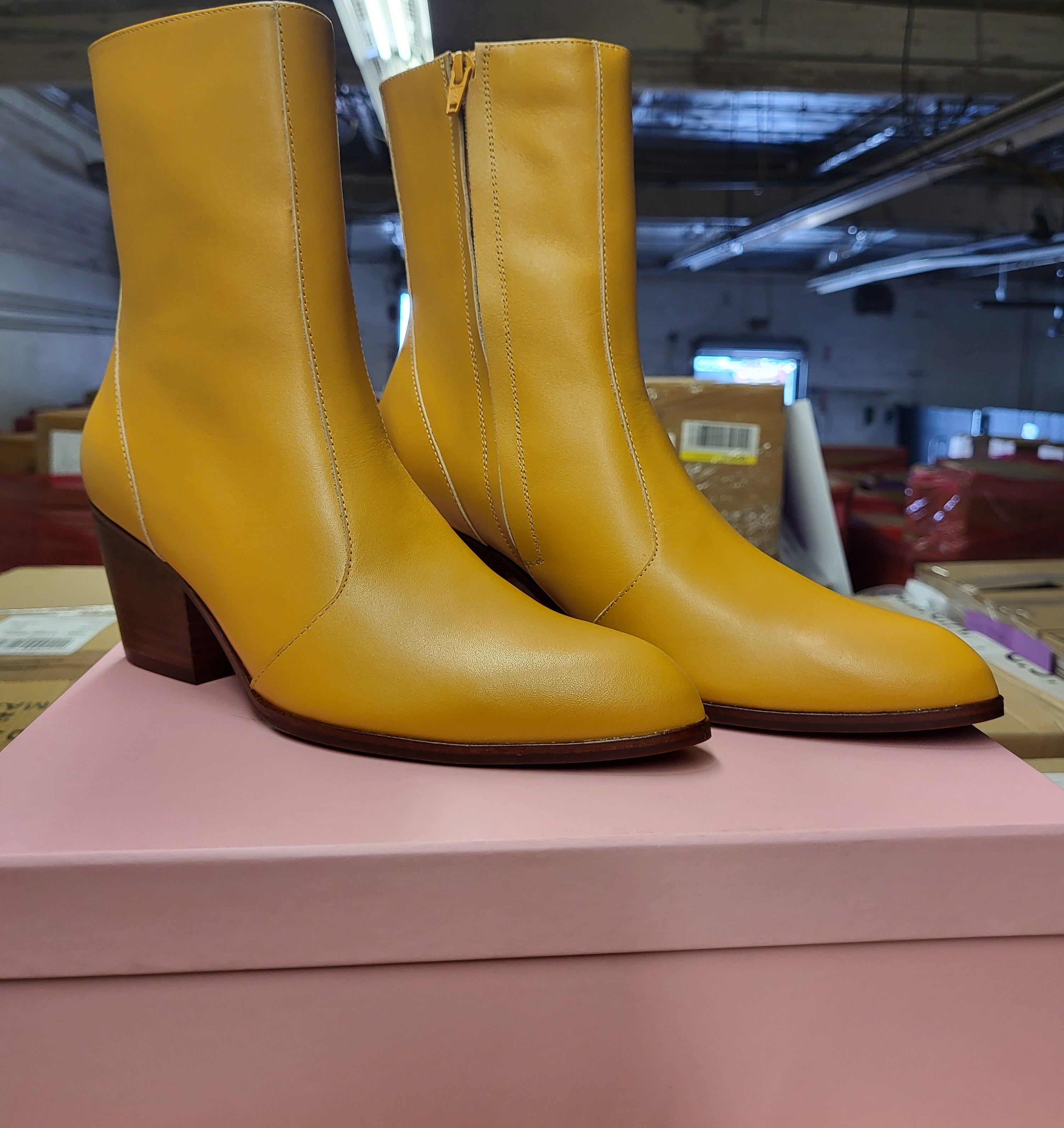 QVC SHOES TRUCKLOAD#17 | Assorted Women's Footwear | NWT | 2236 (26 pallets) Pairs | Pallet #PS-297