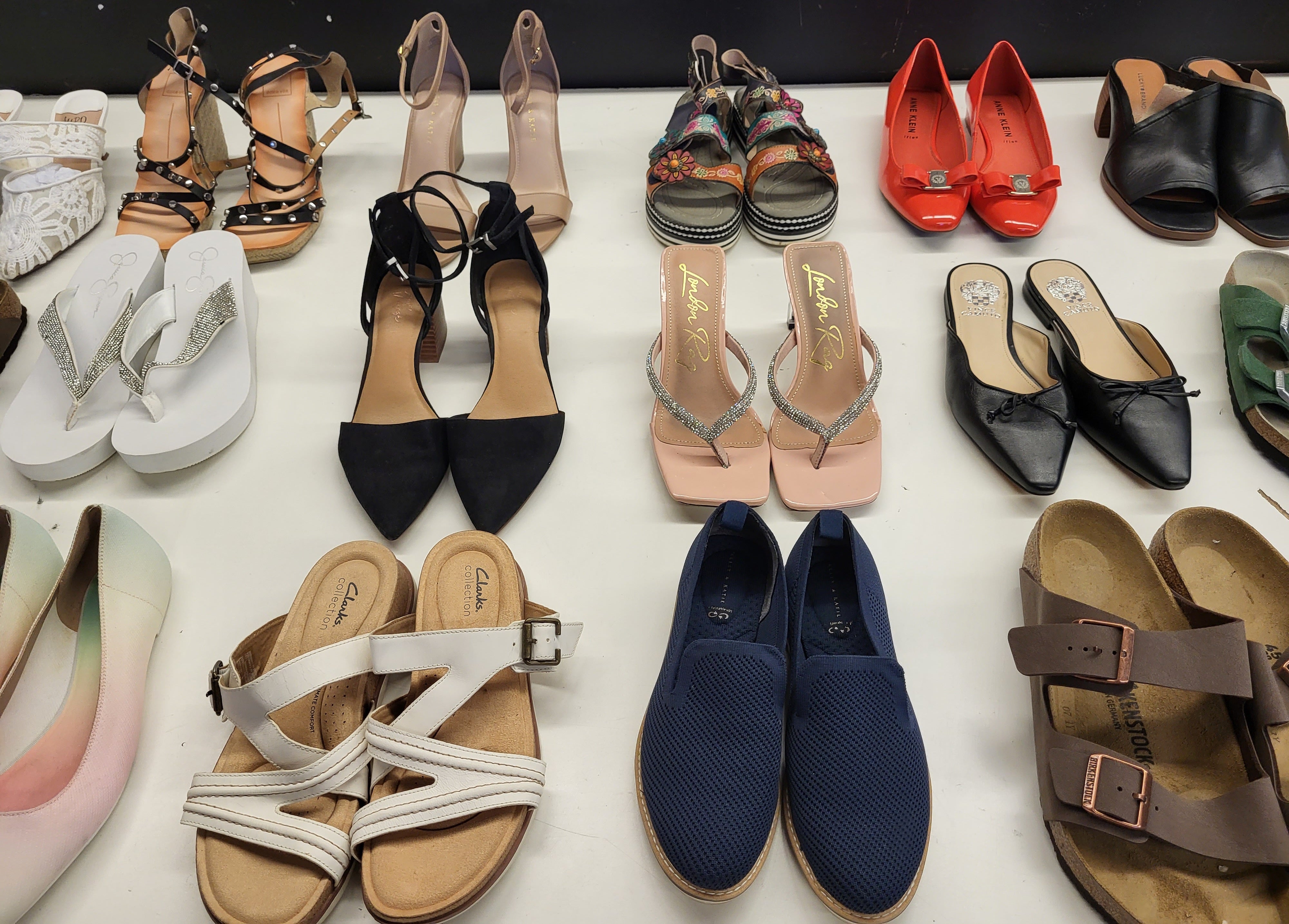 AMAZON & DSW FOOTWEAR MIX | Assorted Men's, Women's Footwear | Returns | 25 Pairs | Small Box #SMS-286