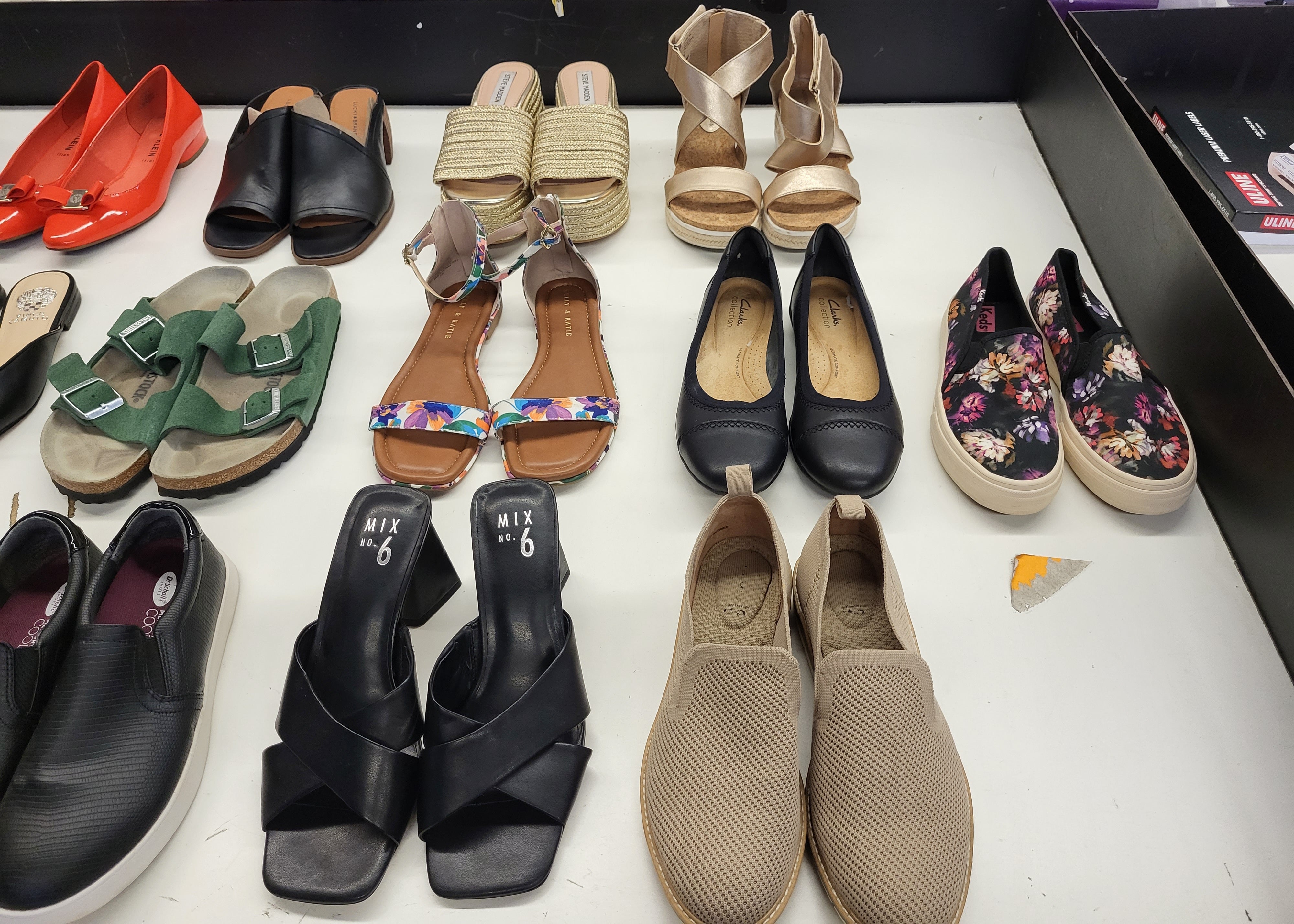 AMAZON & DSW FOOTWEAR MIX | Assorted Men's, Women's Footwear | Returns | 25 Pairs | Small Box #SMS-286