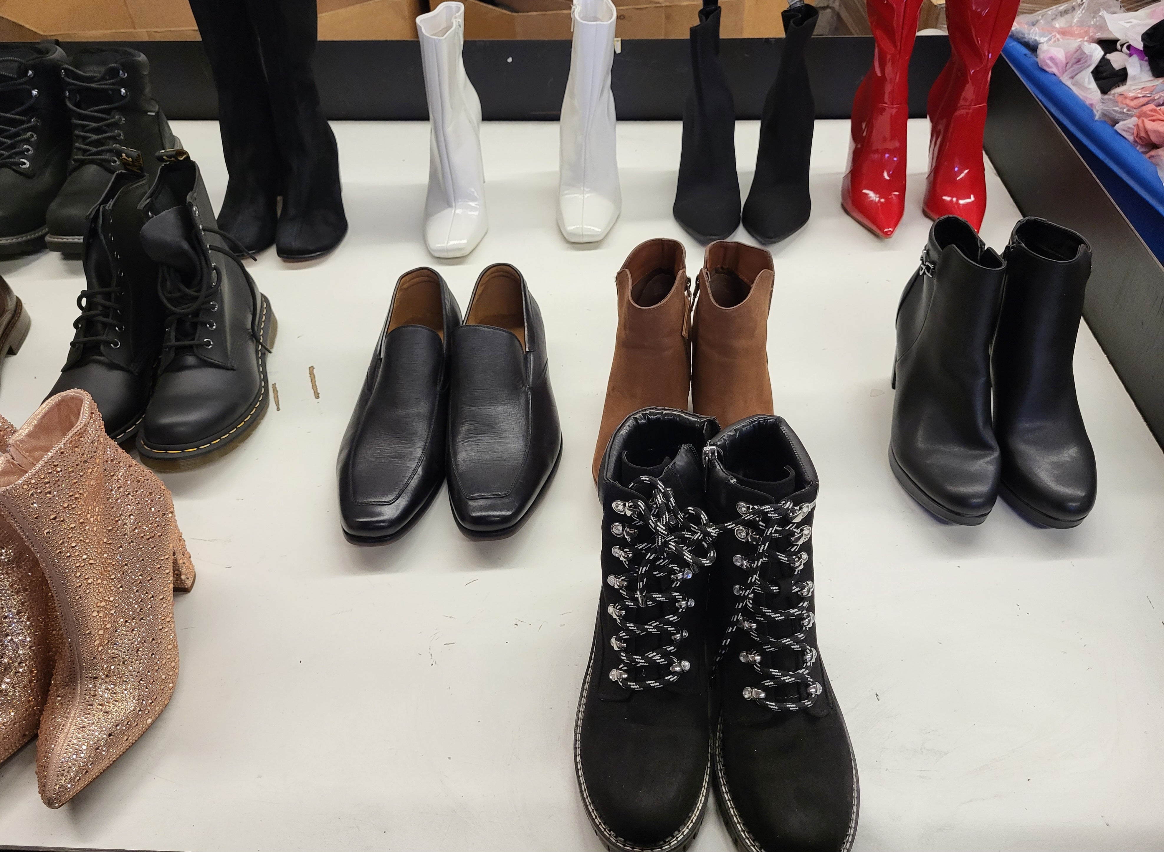 AMAZON & DSW FOOTWEAR MIX SHOES | Assorted Men's, Women's Footwear | Returns | 15 Pairs | Small Box #SMS-287