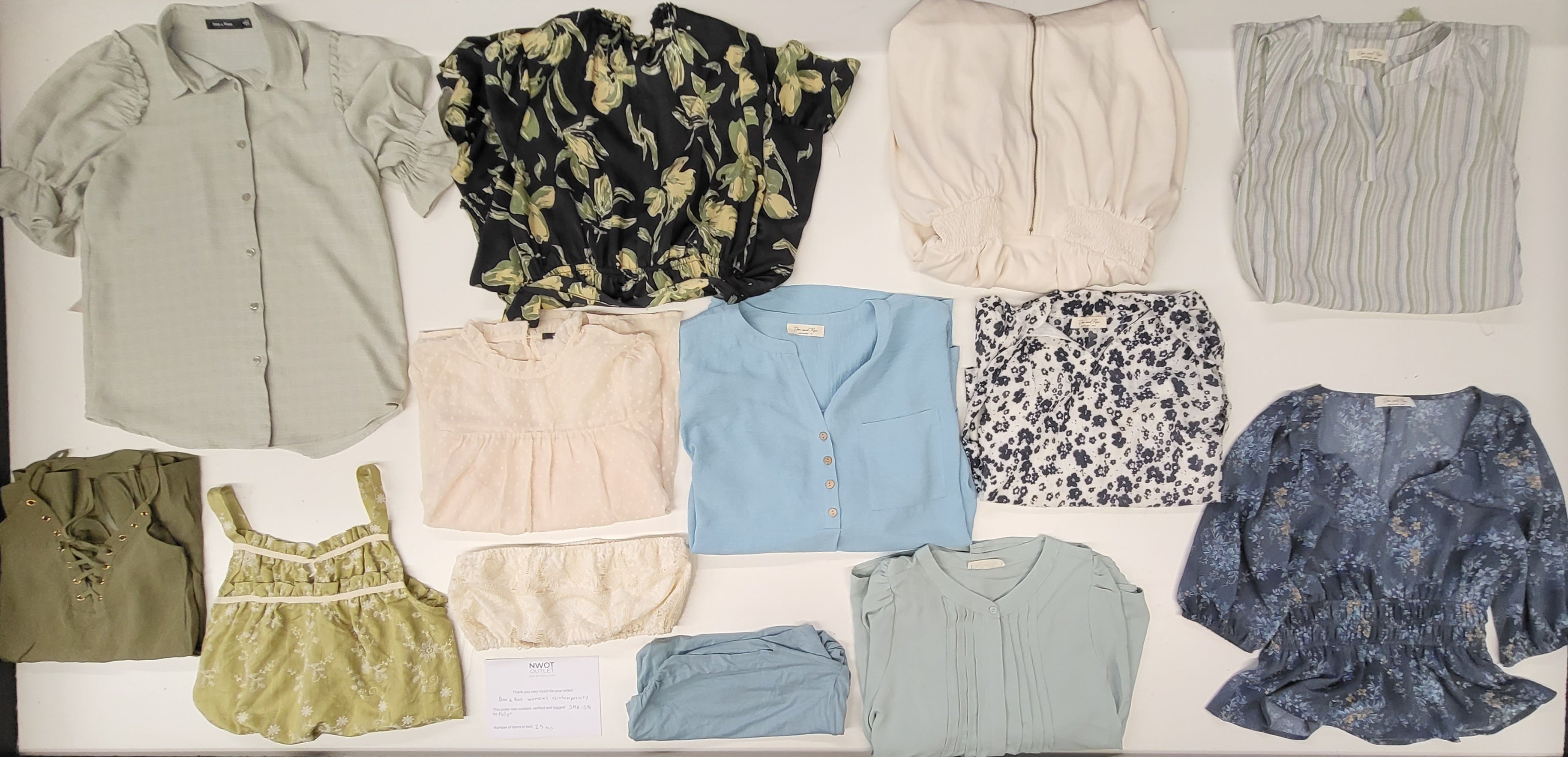Doe & rae women's contemporary | Assorted Women's Apparel | NWT | 25 Pieces | Small Box #546