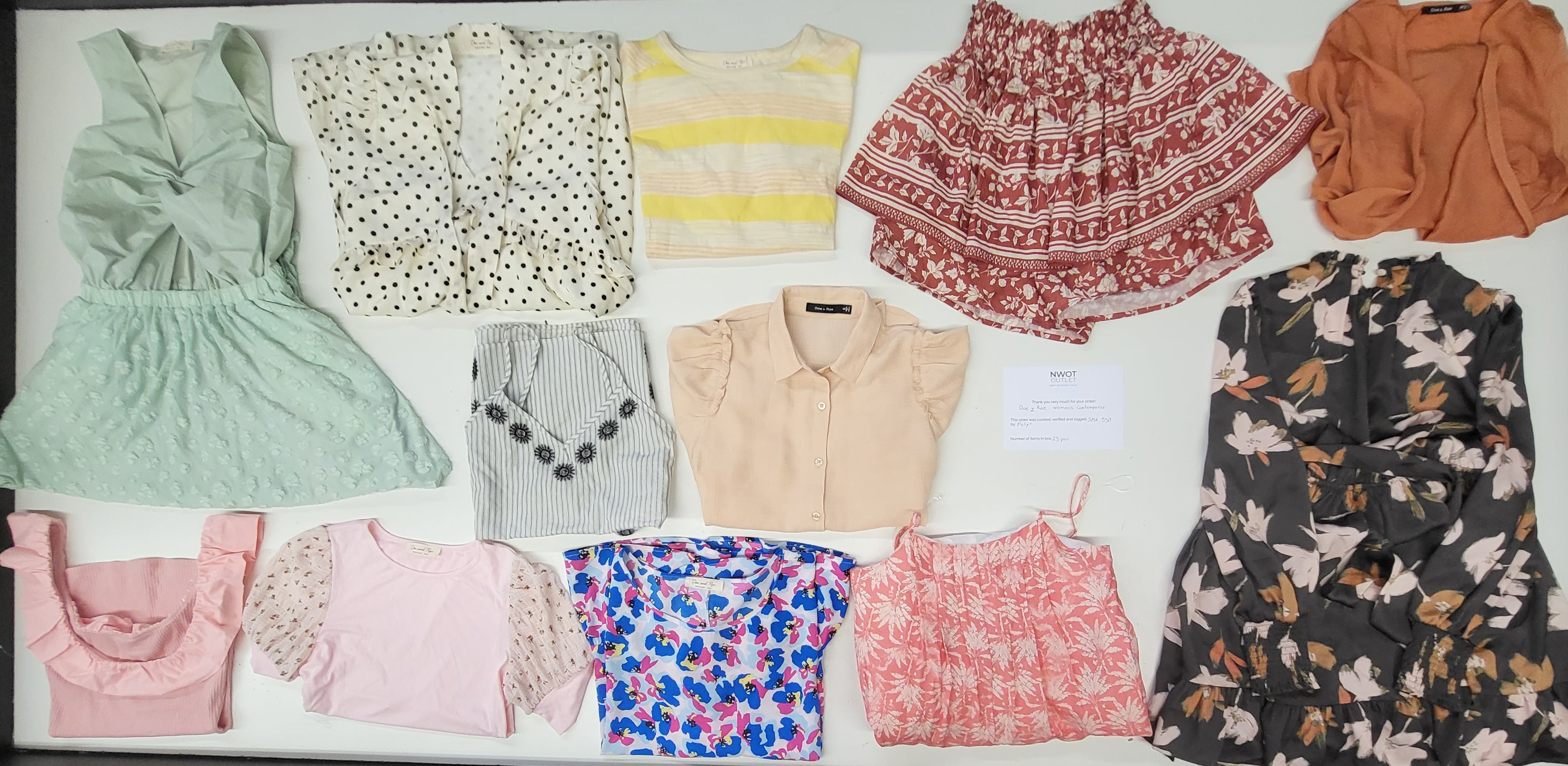 Doe & Rae women's contemporary | Assorted Women's Apparel | NWT | 25 Pieces | Small Box #550