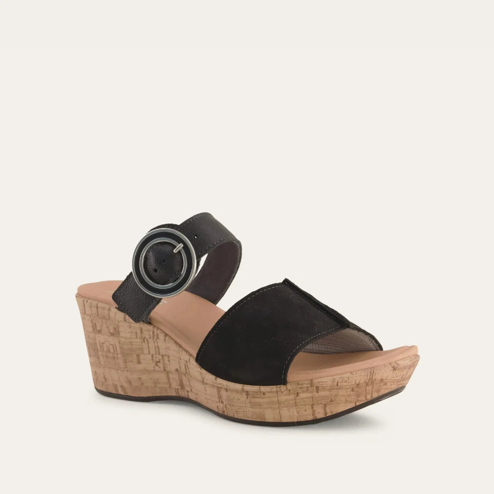 QVC Pennsylvania Footwear & Apparel Truck AB69 | 5,367 Units