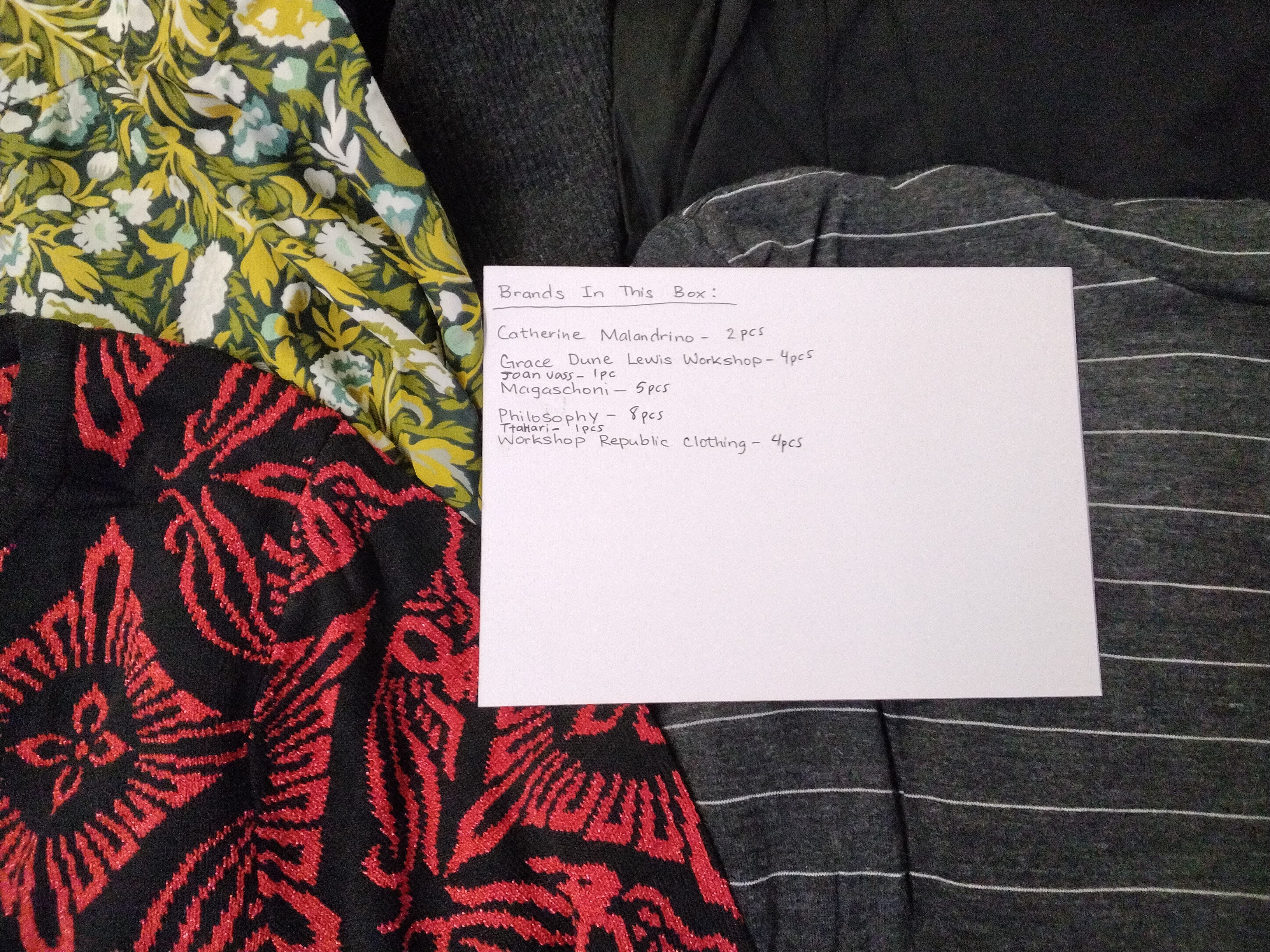 LUXURY MIXED BRANDS | Women's Assorted Apparel | BRANDED BOX | Shelf-Pulls/Returns | 25 Pieces | Small Box #AK-20