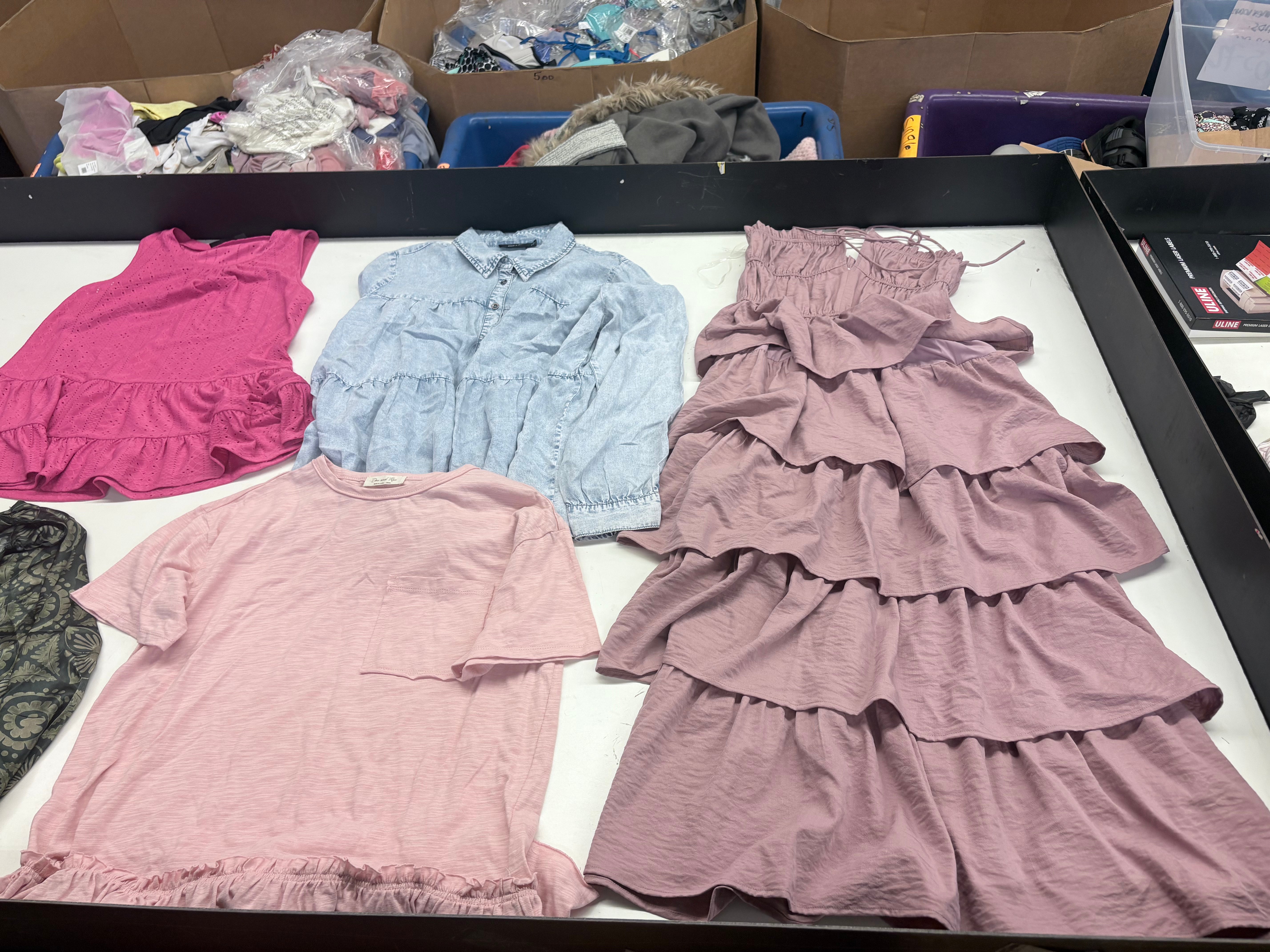 DOE & RAE CONTEMPORARY | Assorted Women's Apparel | NWT | 25 Pieces | Small Box #SMA-609