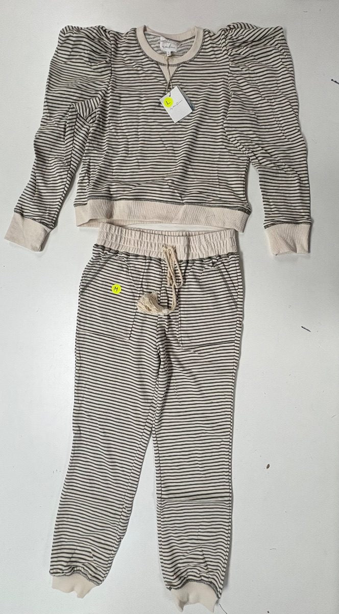 NWOT-L-000142 original warehouse photo 7; source SHA256 a32e7981f4af1029c42e59c81476849415a70d0d6fcfe053ffea5dc8e6a068ba