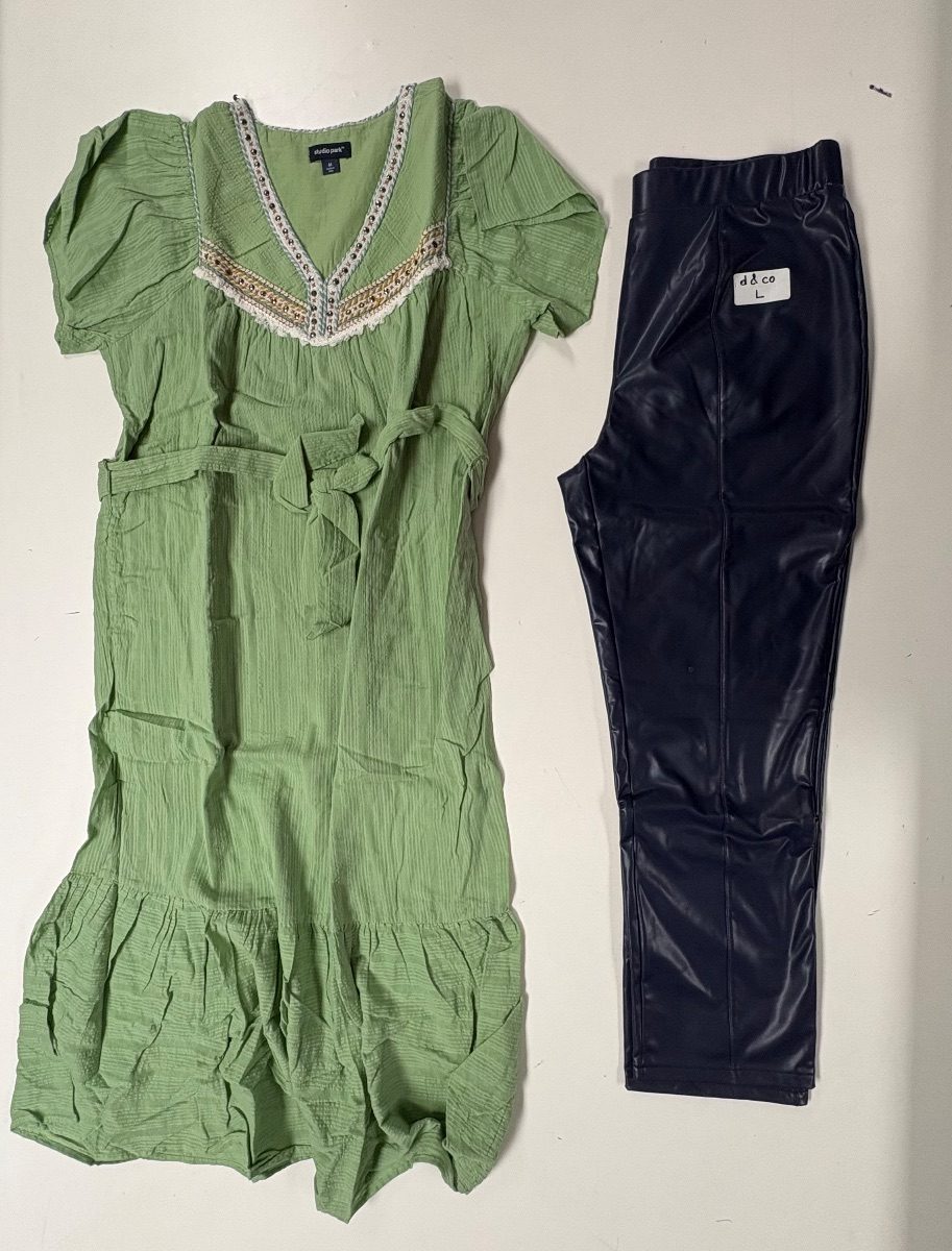 NWOT-L-000176 warehouse photo d04c92caeab5c5efc2cf28db