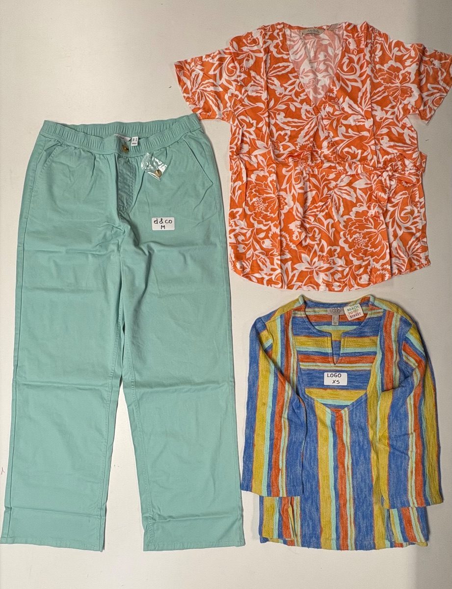 NWOT-L-000183 warehouse photo bd52f4992a5a4c981b83d59b