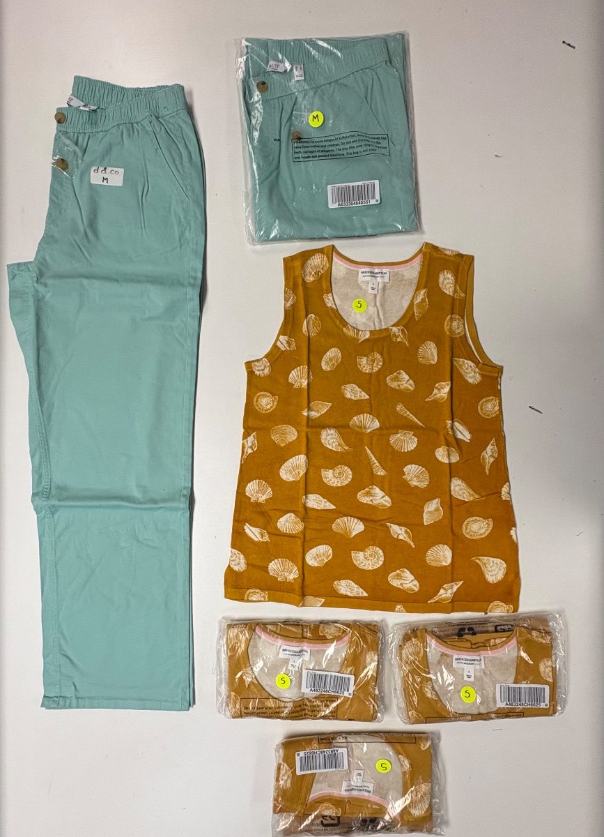 NWOT-L-000208 warehouse photo 7d63436dd08c95b42744f727