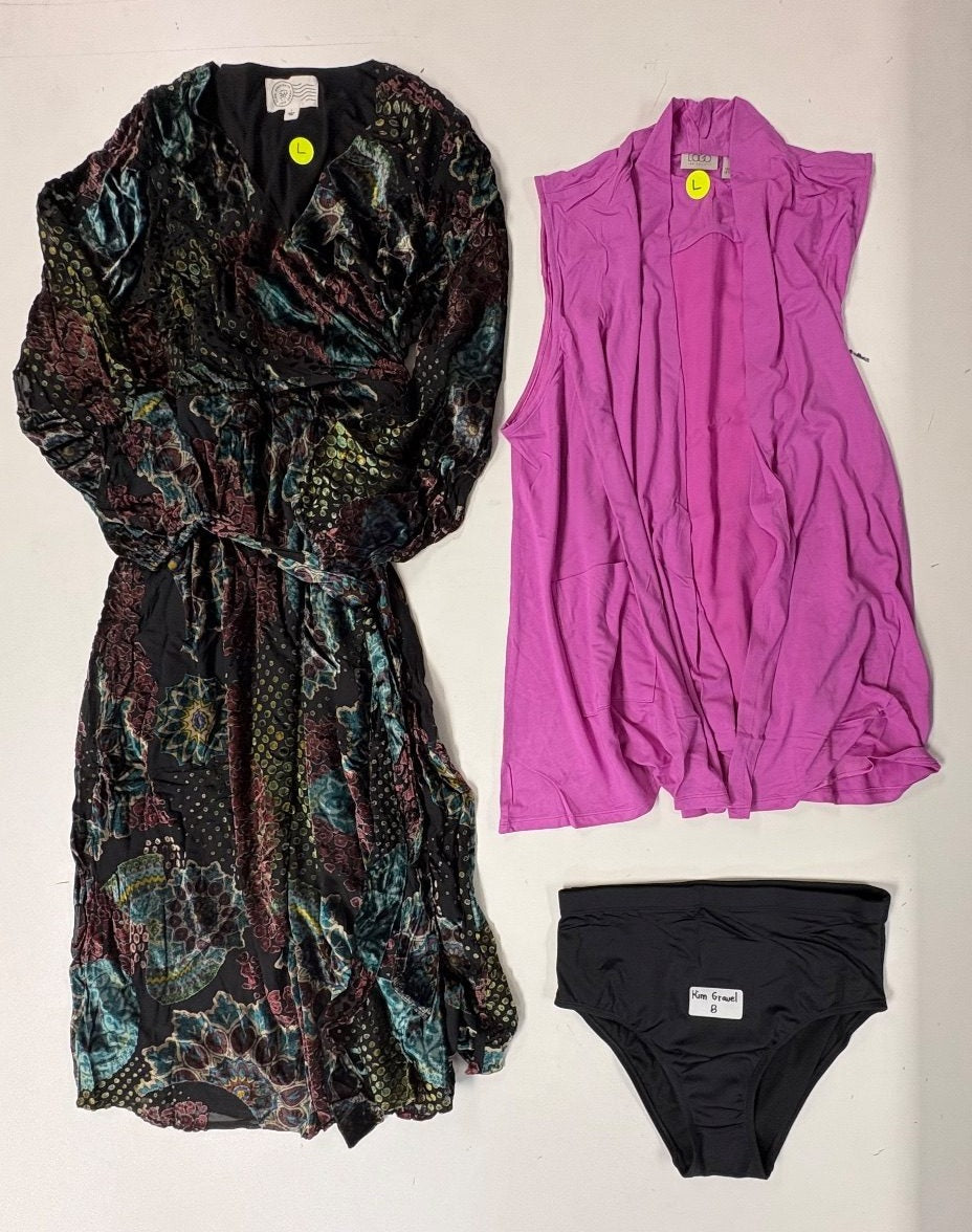 NWOT-L-000214 warehouse photo fc9205af4c727ee21fac2597