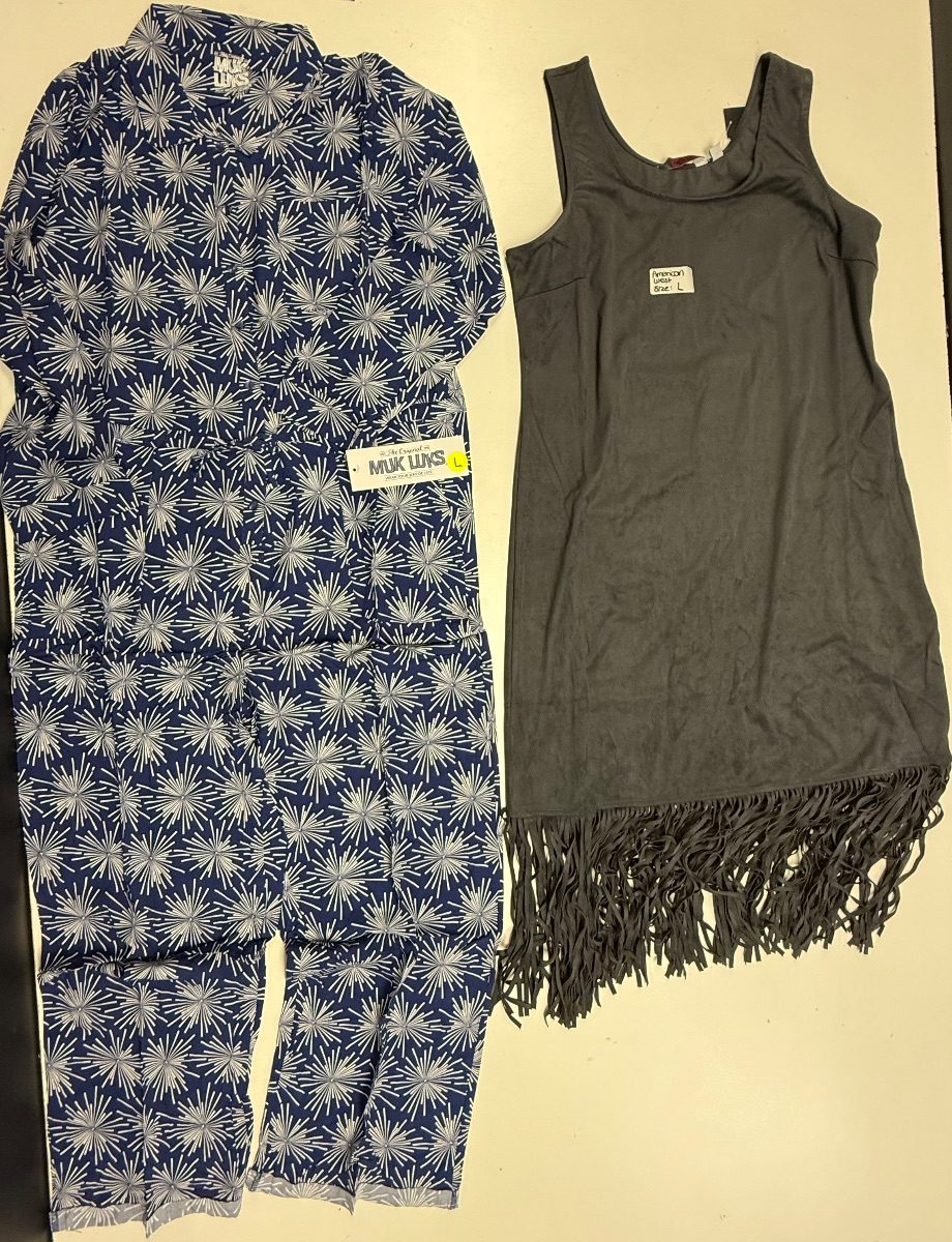NWOT-L-000220 warehouse photo e60531ad1e22d0db909af286