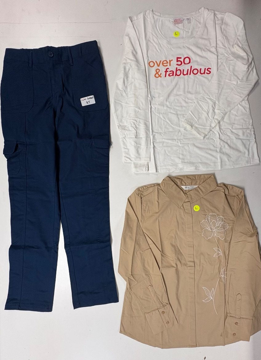 NWOT-L-000241 warehouse photo 8ff99d558ddb93cfacbae36b