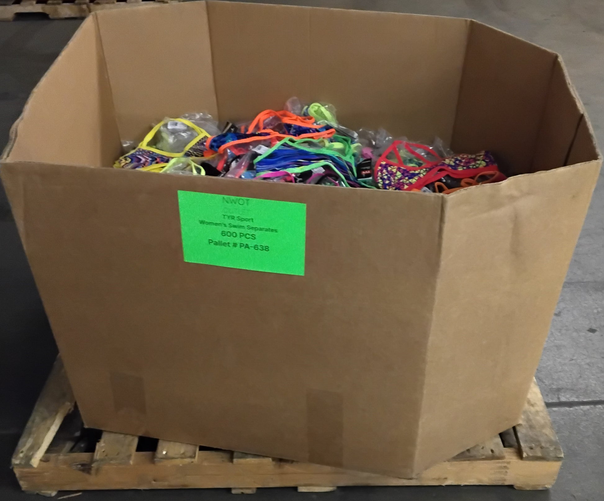 TYR SPORT | Assorted Women's Apparel | NWT | 600 Pieces | Pallet #PA-638