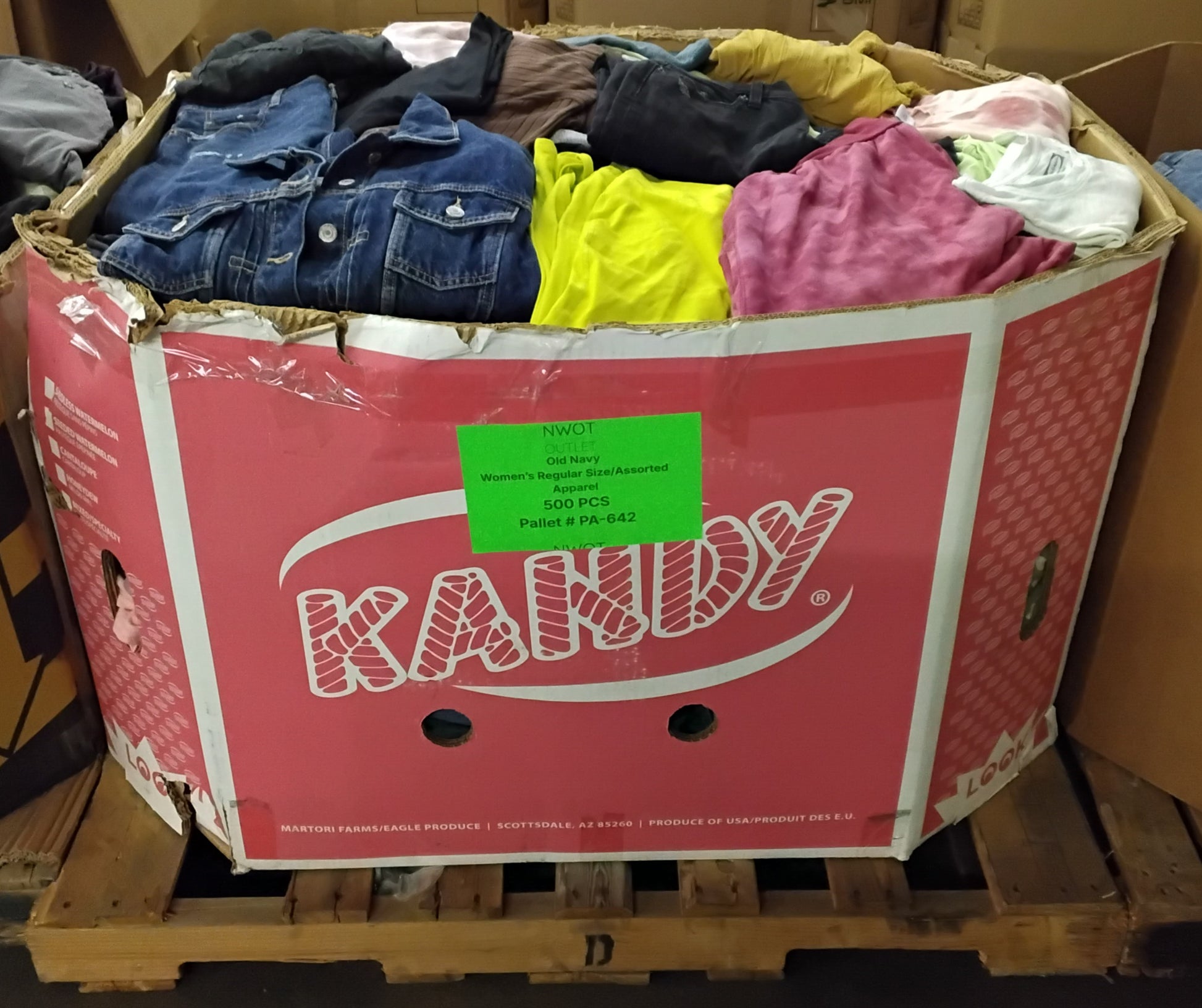 OLD NAVY | Assorted Women's Apparel | NWOT | 500 Pieces | Pallet #PA-642