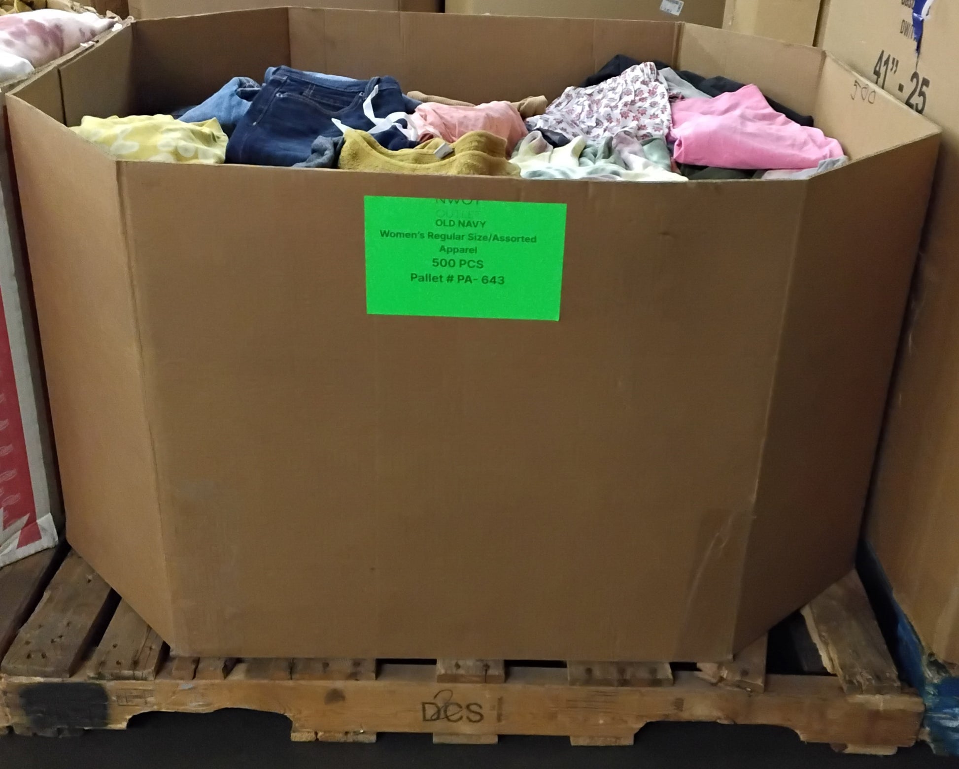 OLD NAVY | Assorted Women's Apparel | NWOT | 500 Pieces | Pallet #PA-643