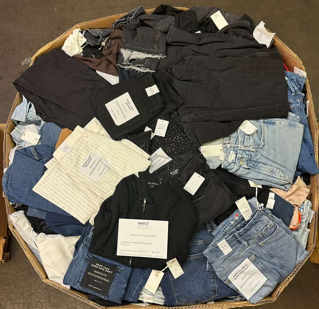 Brand Names | Good American | Assorted Women's Apparel | ~600 Pieces | Raw Pallets