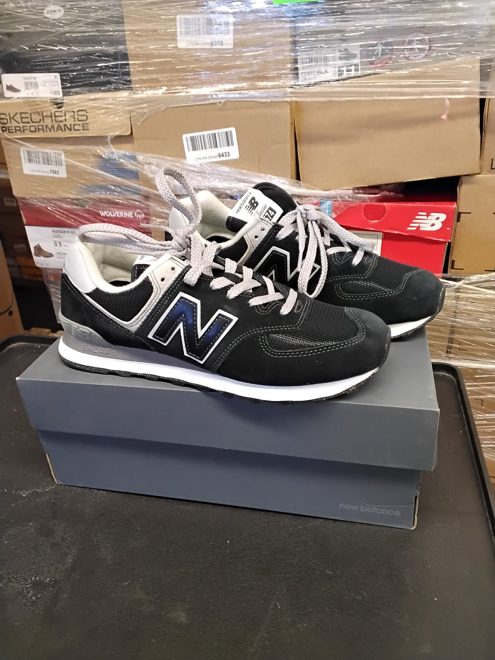 DSW Footwear | Assorted Men's, Women's Footwear | Returns | 245 Pairs | Pallet #PS-252