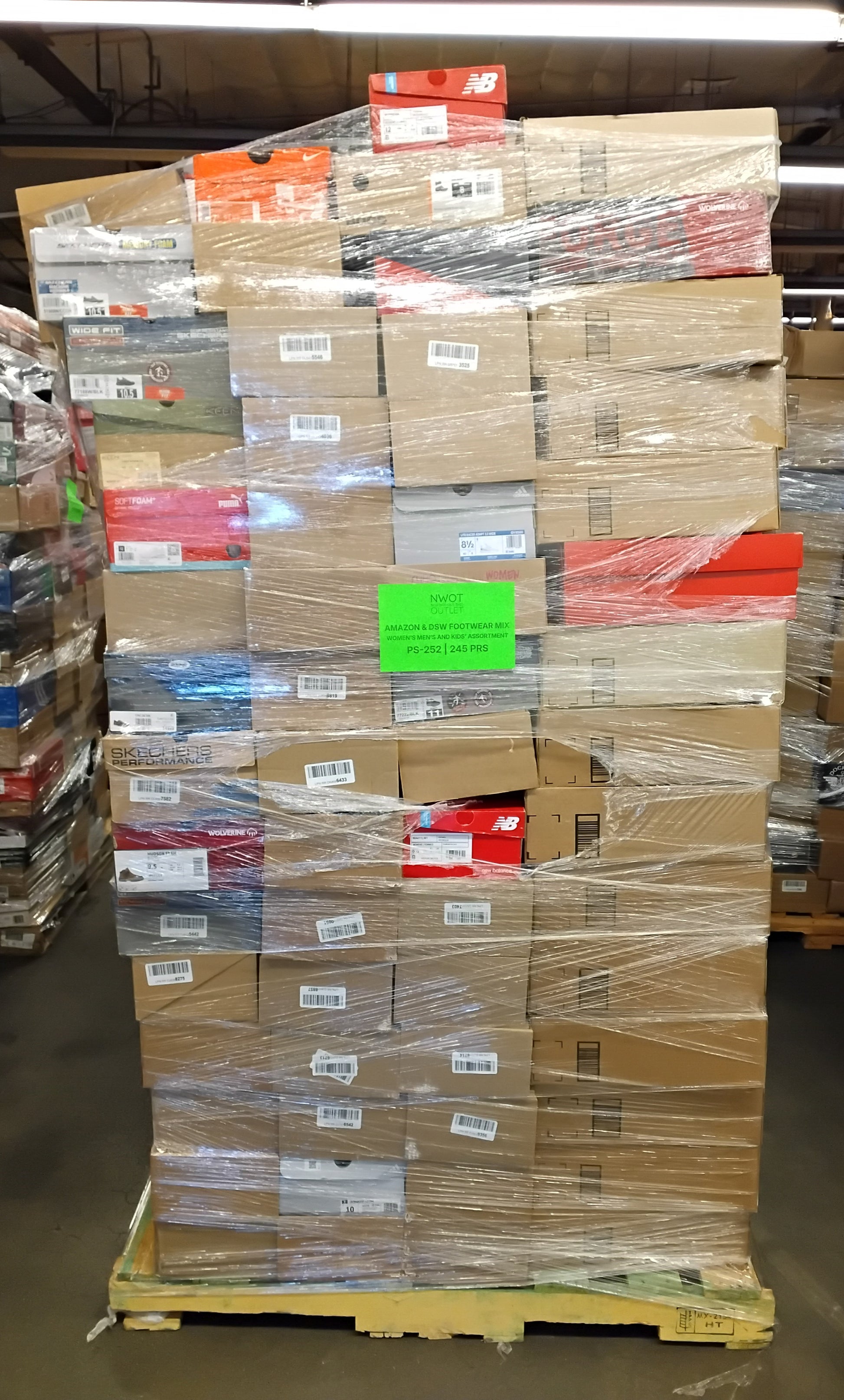 DSW Footwear | Assorted Men's, Women's Footwear | Returns | 245 Pairs | Pallet #PS-252