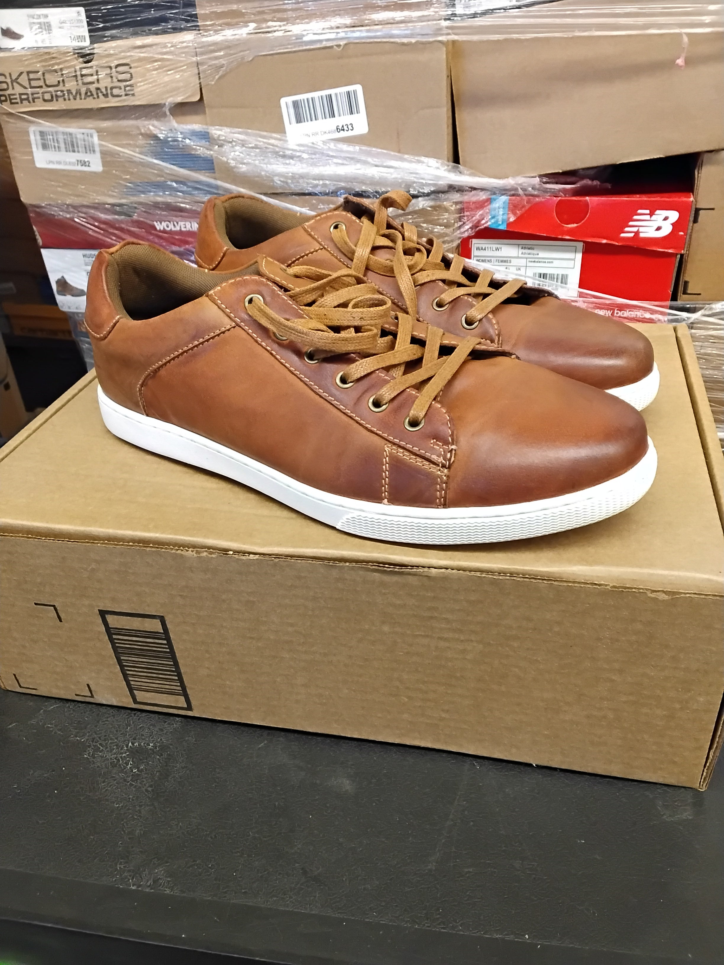 DSW Footwear | Assorted Men's, Women's Footwear | Returns | 245 Pairs | Pallet #PS-252