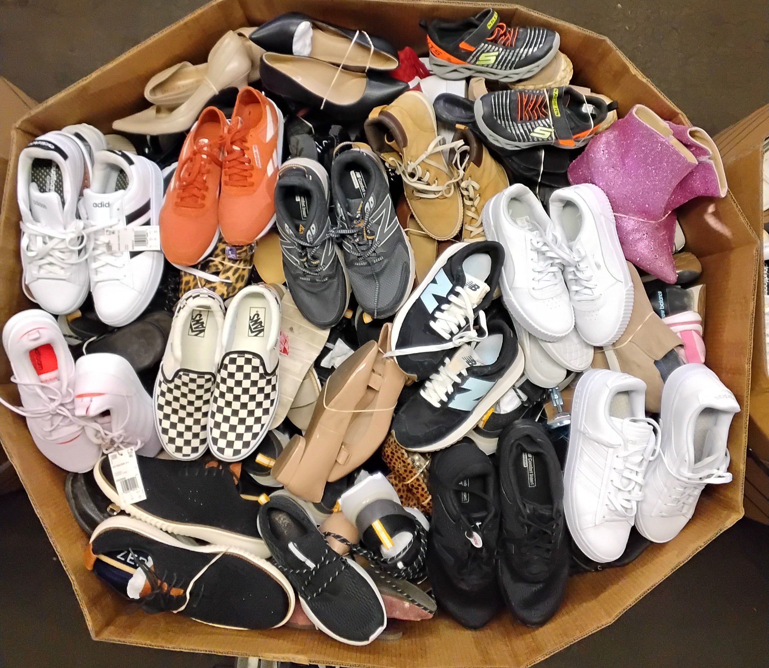Assorted Men's, Women's & Kid's Footwear | Returns | 208 Pairs | Pallet #PS-268