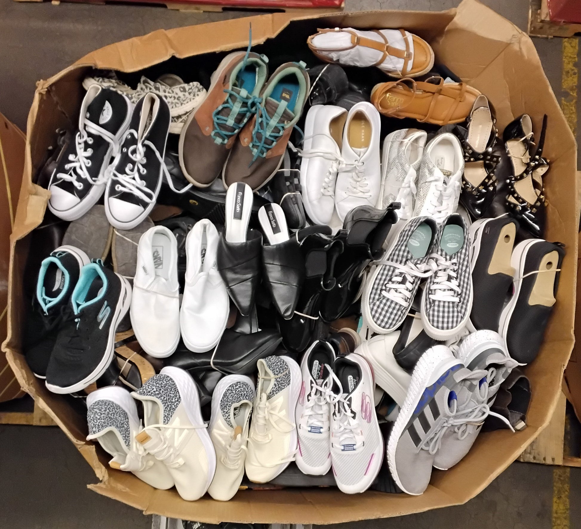 Amazon & DSW Footwear Mix | Assorted Men's, Women's & Kid's Footwear | Returns | 231 Pairs | Pallet #PS-272