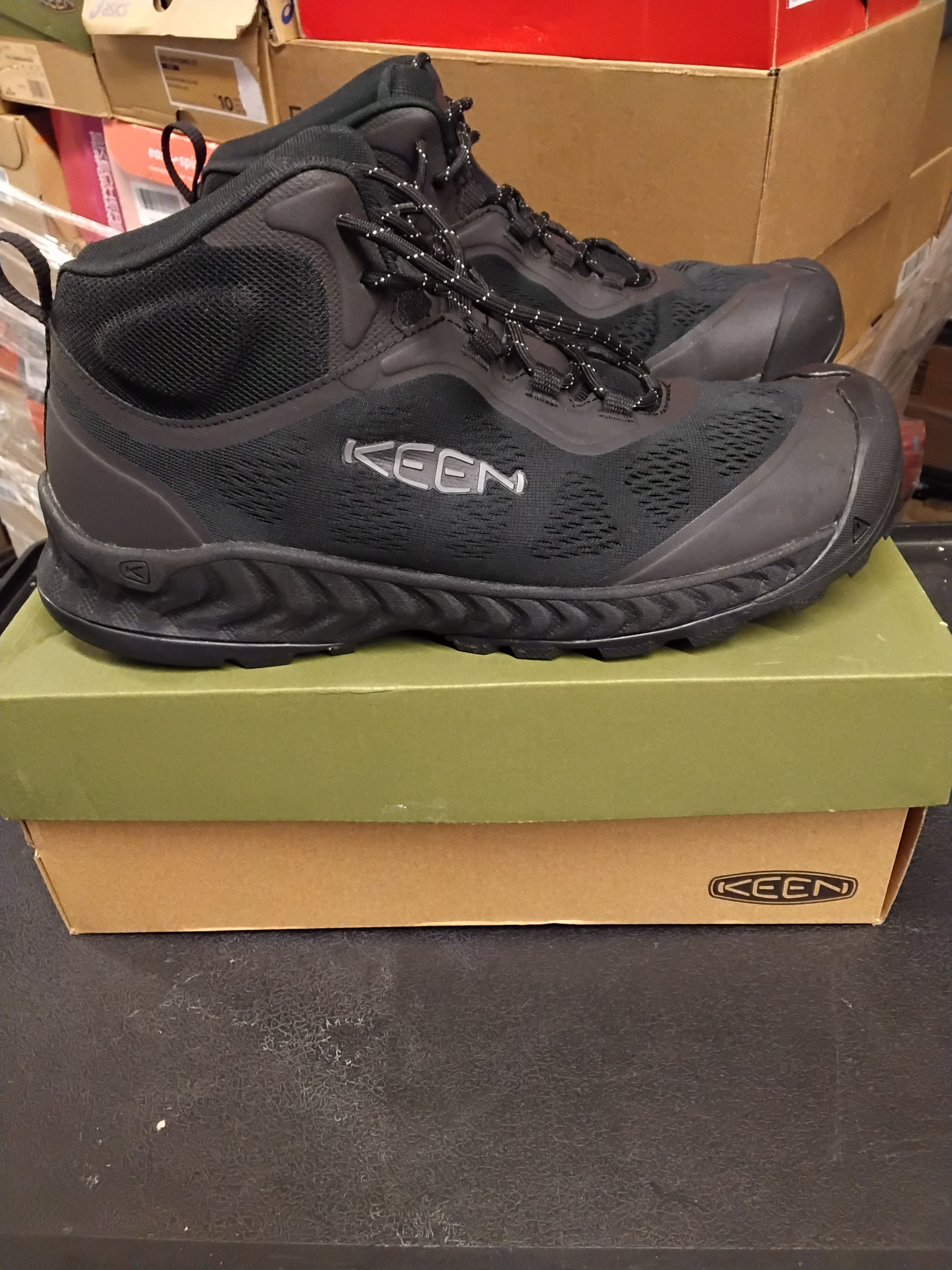 Amazon & DSW Footwear | Assorted Men's, Women's & Kid's Footwear | Returns | 195 Pairs | Pallet #PS-276