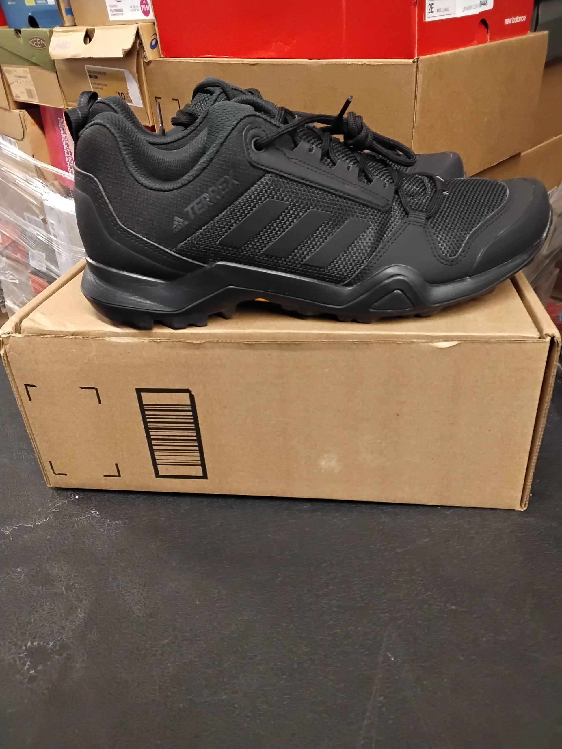 Amazon & DSW Footwear | Assorted Men's, Women's & Kid's Footwear | Returns | 195 Pairs | Pallet #PS-276