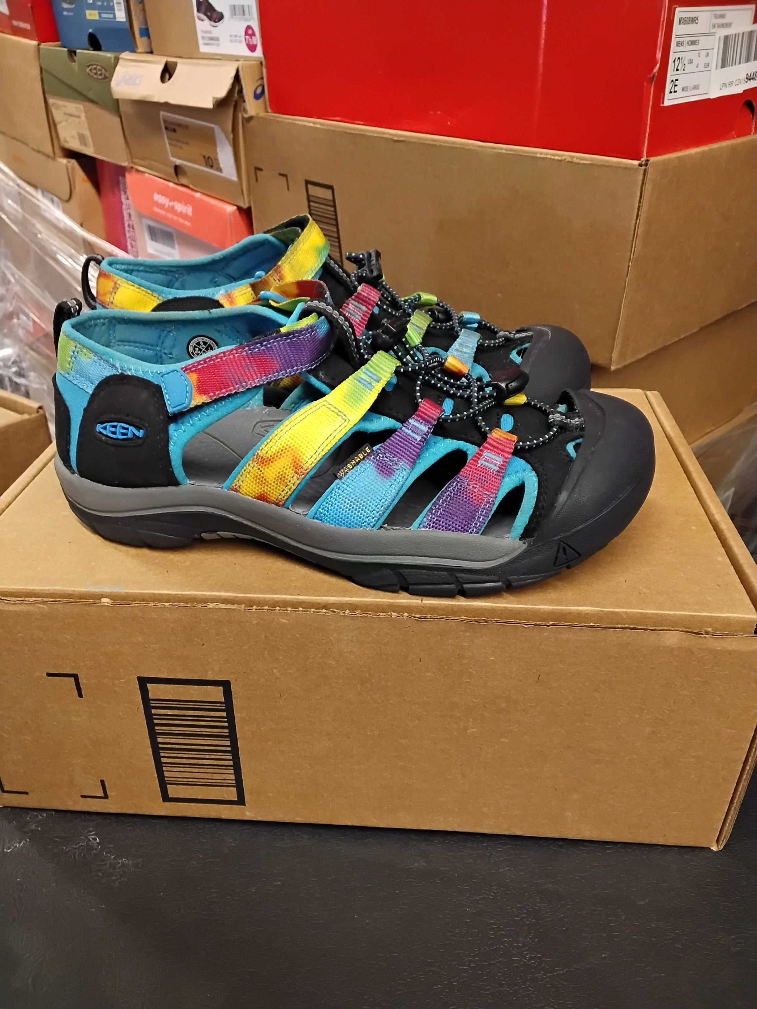 Amazon & DSW Footwear | Assorted Men's, Women's & Kid's Footwear | Returns | 195 Pairs | Pallet #PS-276