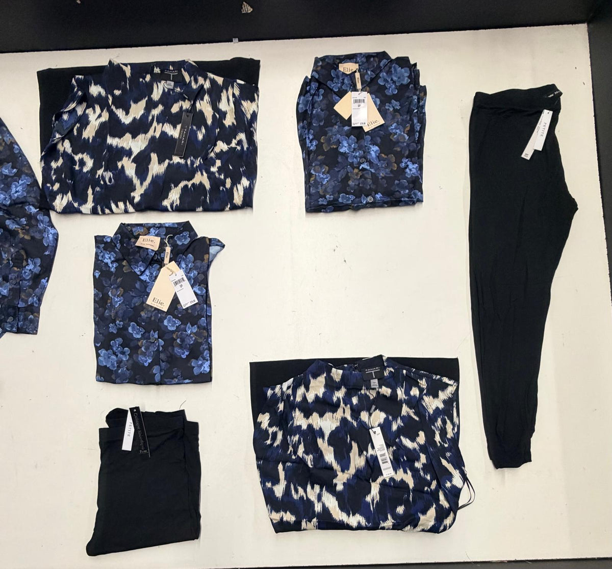 Tahari and More | Assorted Women's Apparel | NWT | 25 Pieces | Small Box #SMA-623