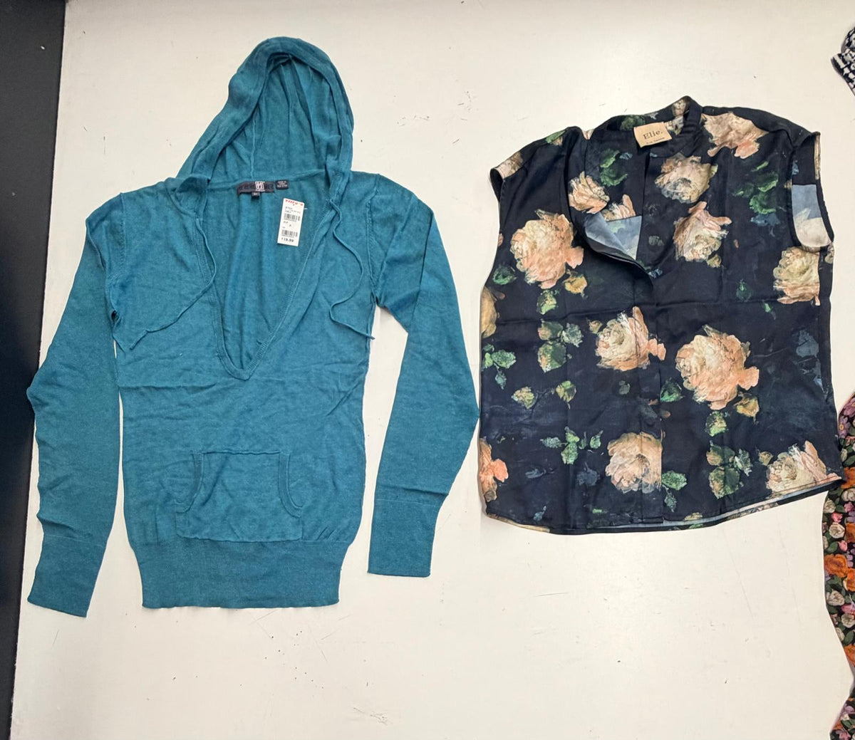Tahari and More | Assorted Women's Apparel | NWT | 25 Pieces | Small Box #SMA-621