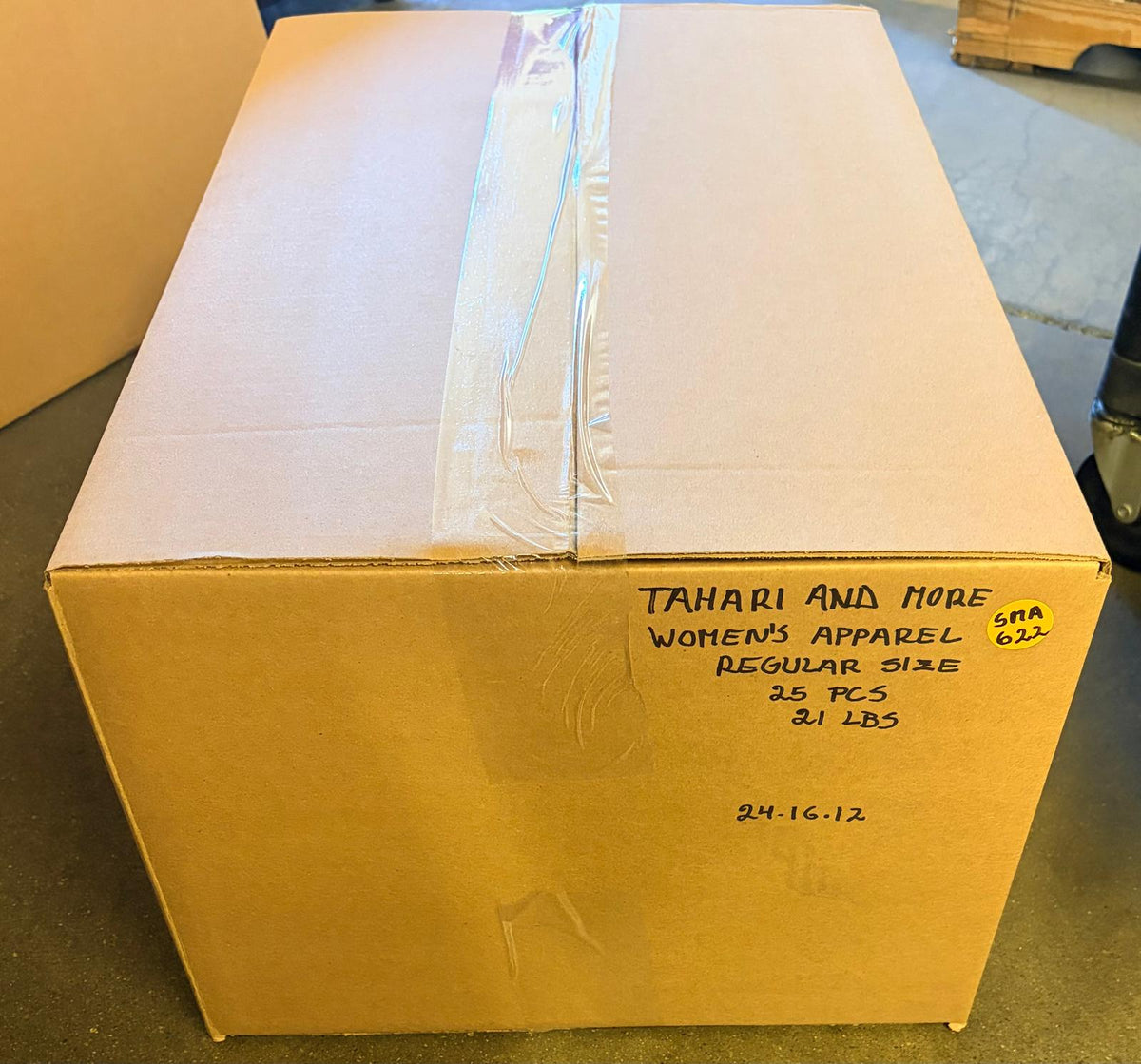 Tahari and More | Assorted Women's Apparel | NWT | 25 Pieces | Small Box #SMA-622