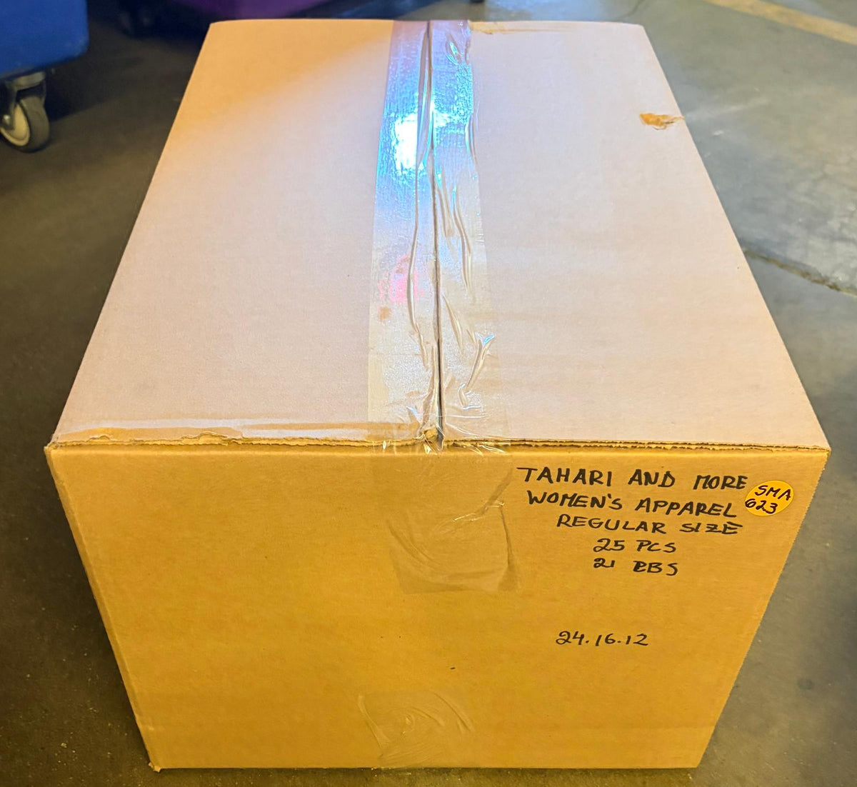 Tahari and More | Assorted Women's Apparel | NWT | 25 Pieces | Small Box #SMA-623