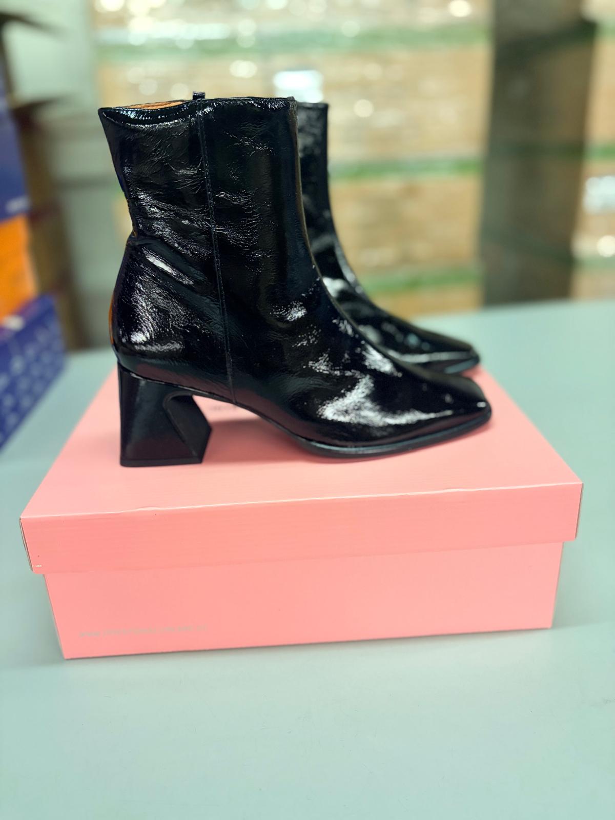 QVC SHOES TRUCKLOAD#11 | Assorted Women's Footwear | NWT | 2537 (26 pallets) Pairs | Pallet #PS-295