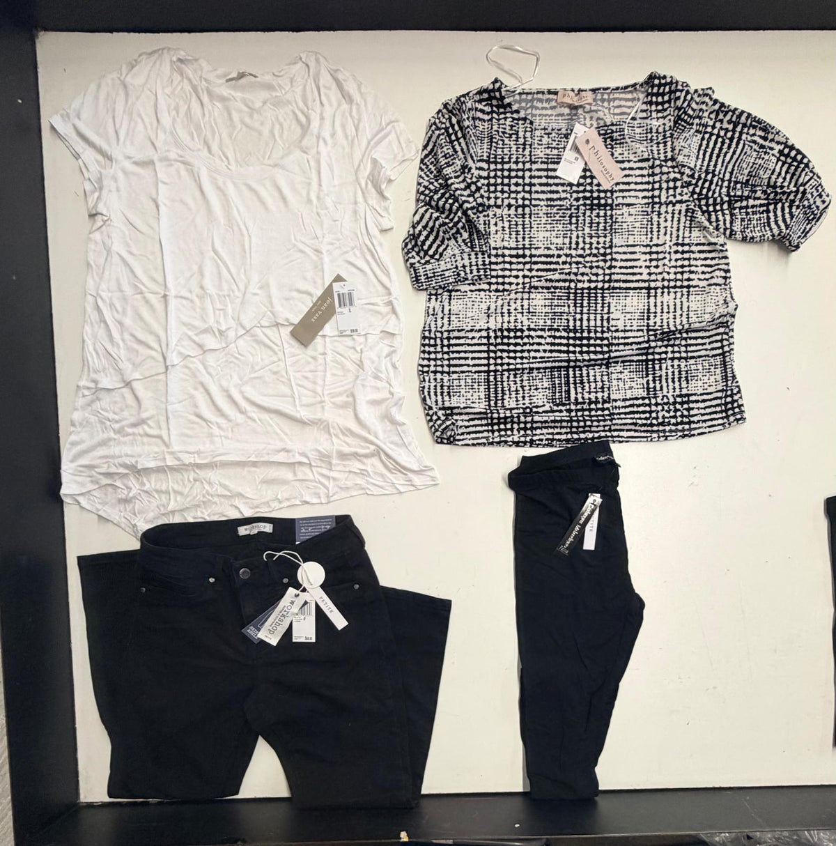 Tahari and More | Assorted Women's Apparel | NWT | 25 Pieces | Small Box #SMA-626