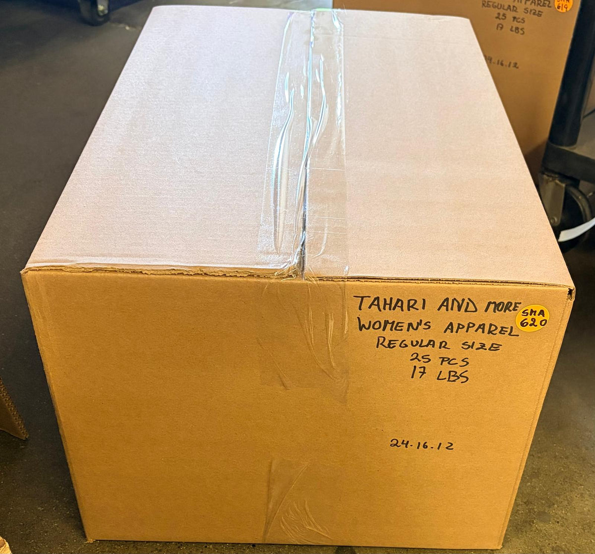 Tahari and More | Assorted Women's Apparel | NWT | 25 Pieces | Small Box #SMA-620