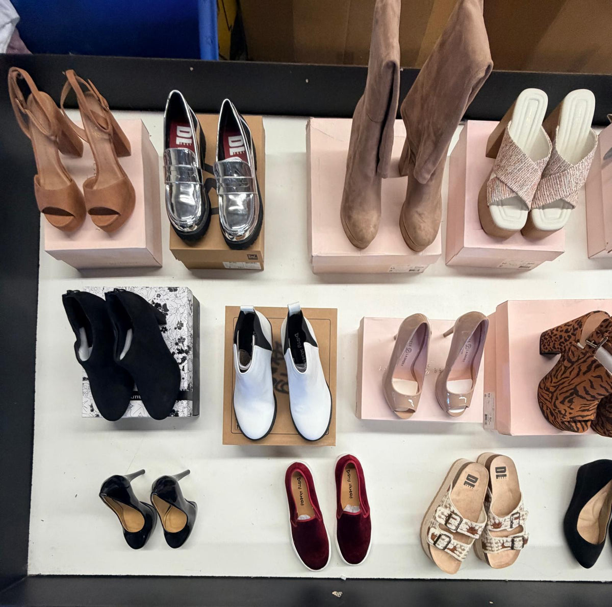 Chinese Laundry | Assorted Women's Footwear | NWT | 18 Pairs | Small Box #SMA-289