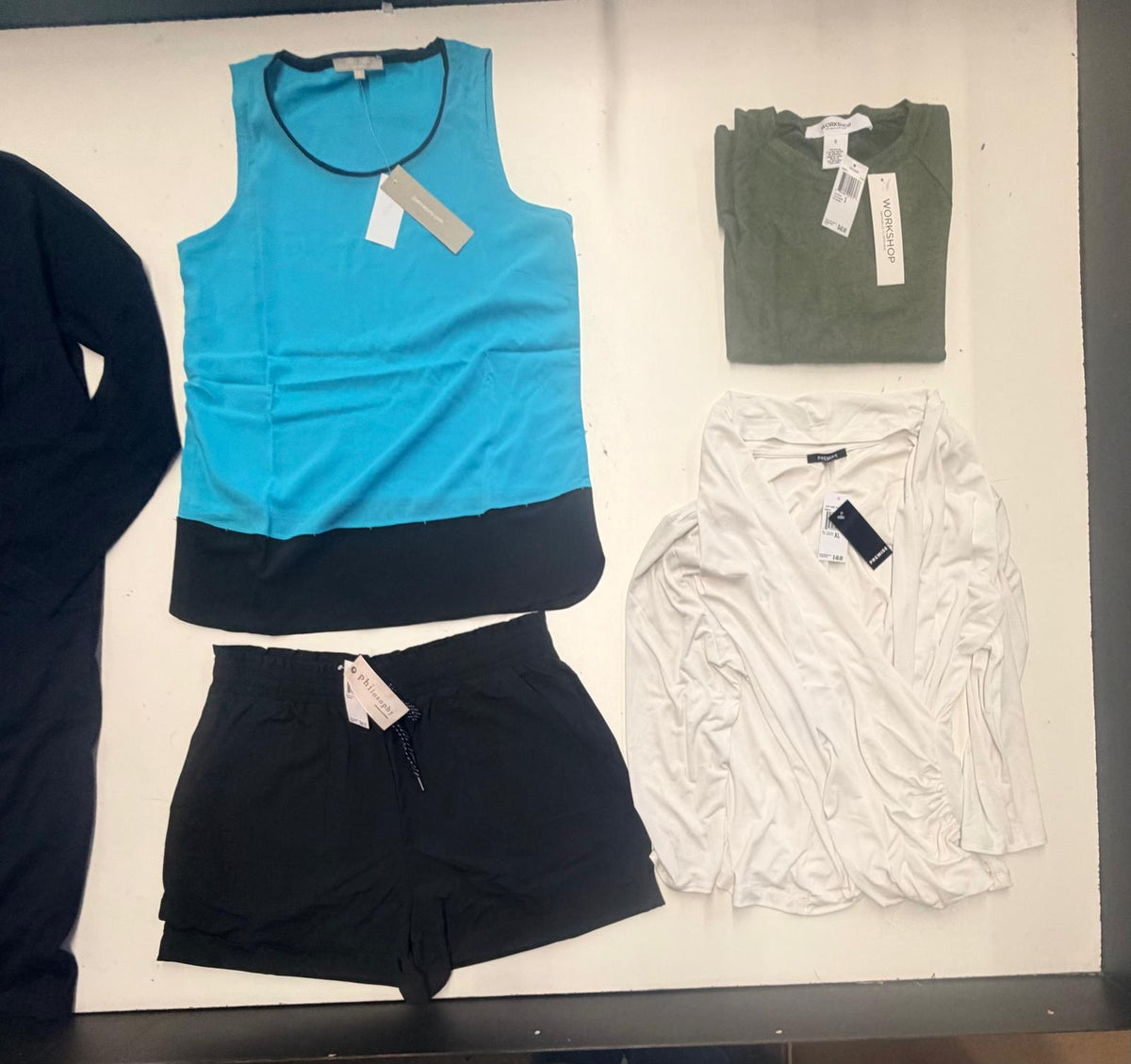 Tahari and More | Assorted Women's Apparel | NWT | 25 Pieces | Small Box #SMA-625