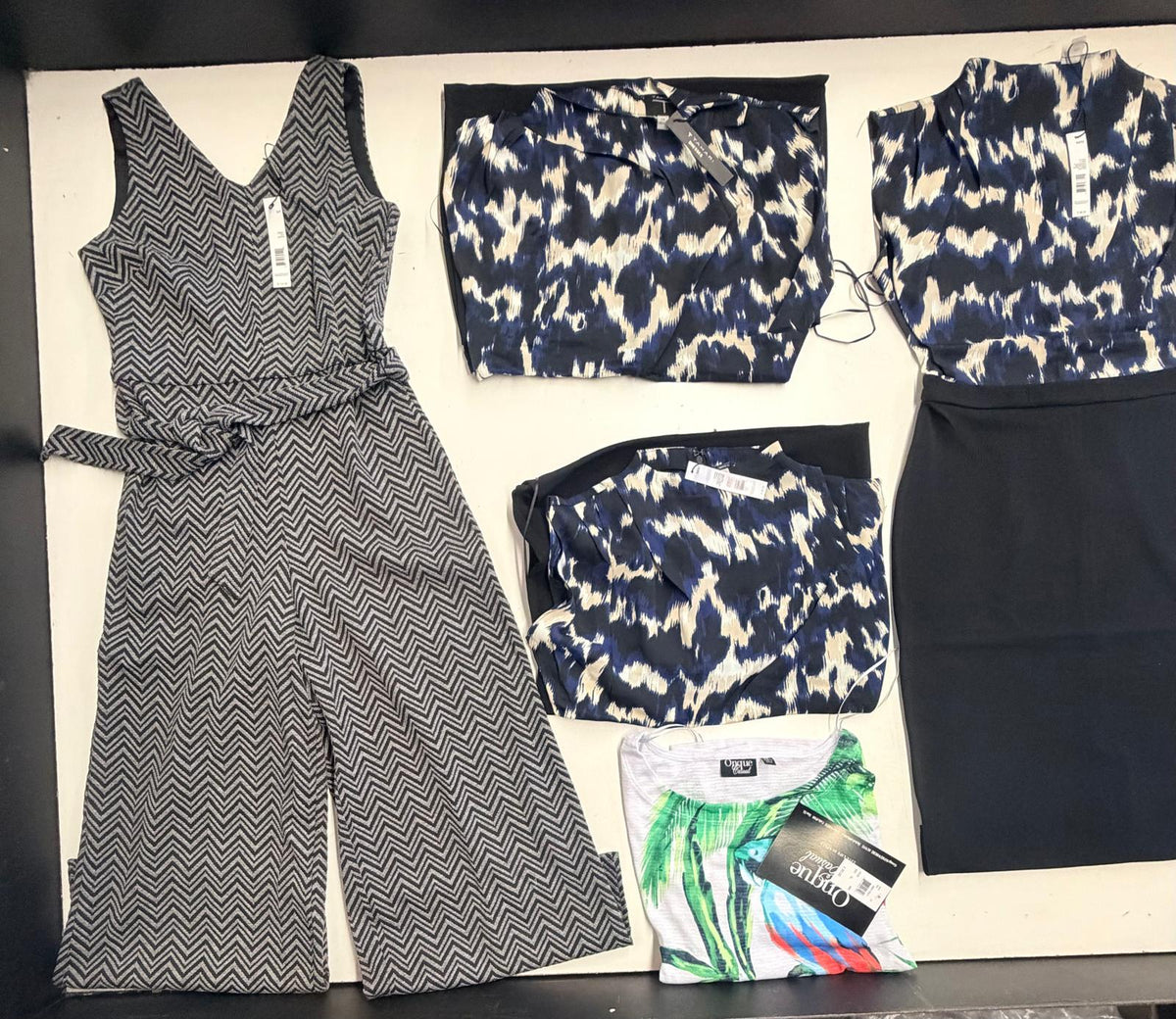 Tahari and More | Assorted Women's Apparel | NWT | 25 Pieces | Small Box #SMA-626